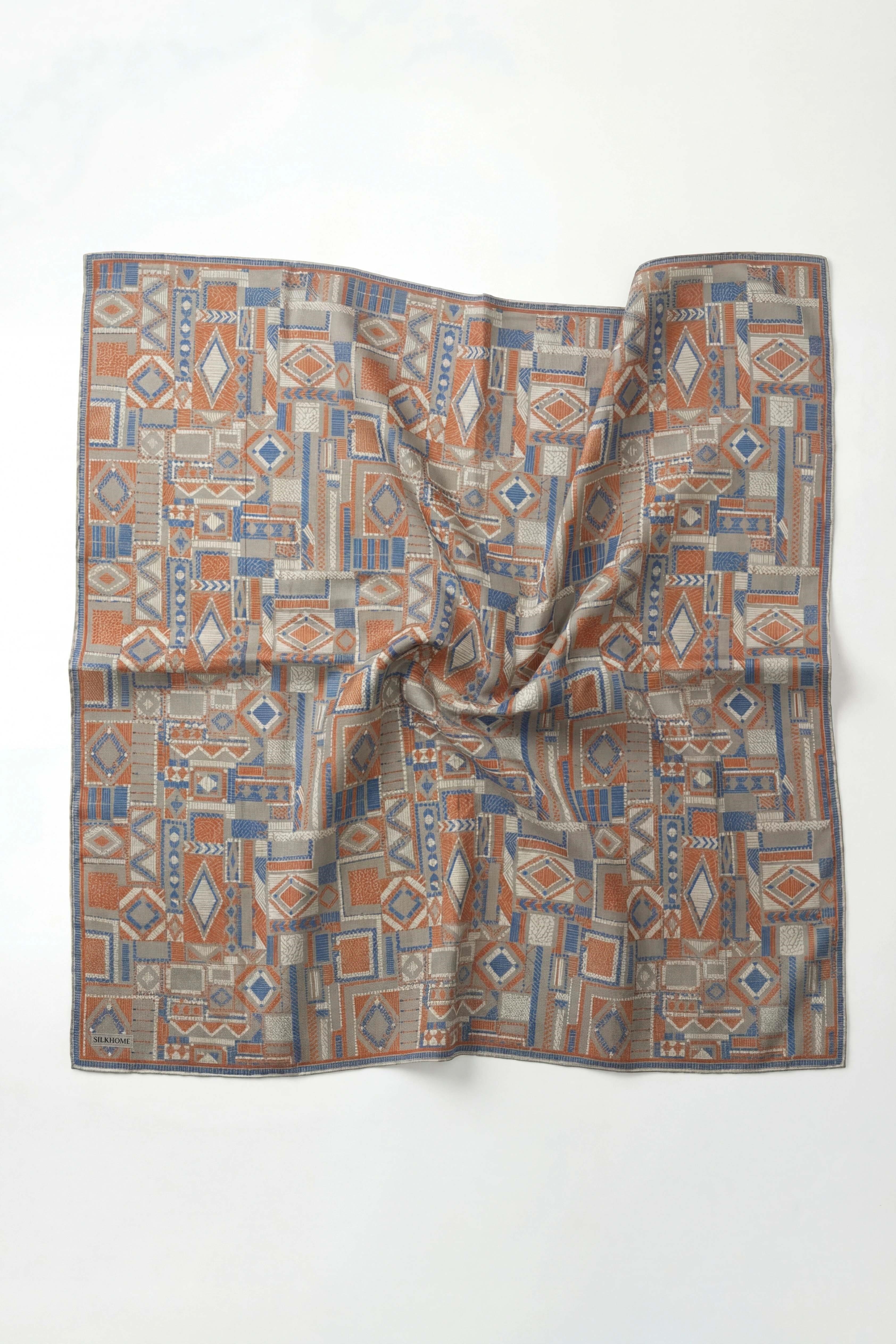 Soft Eşarp Geometrik Desen Açık Gri 90x90