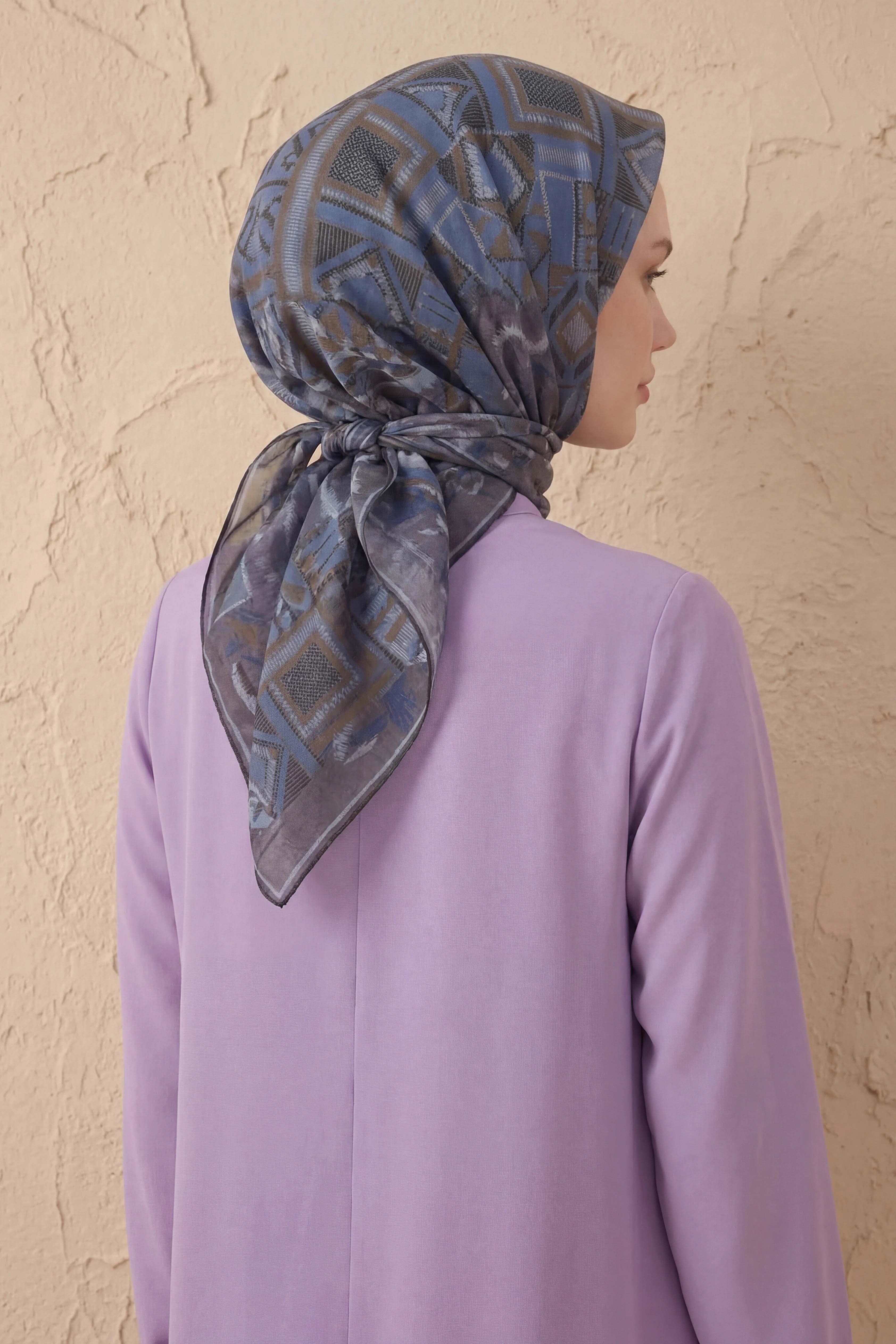 Soft Eşarp Geometrik Desen İndigo 90x90