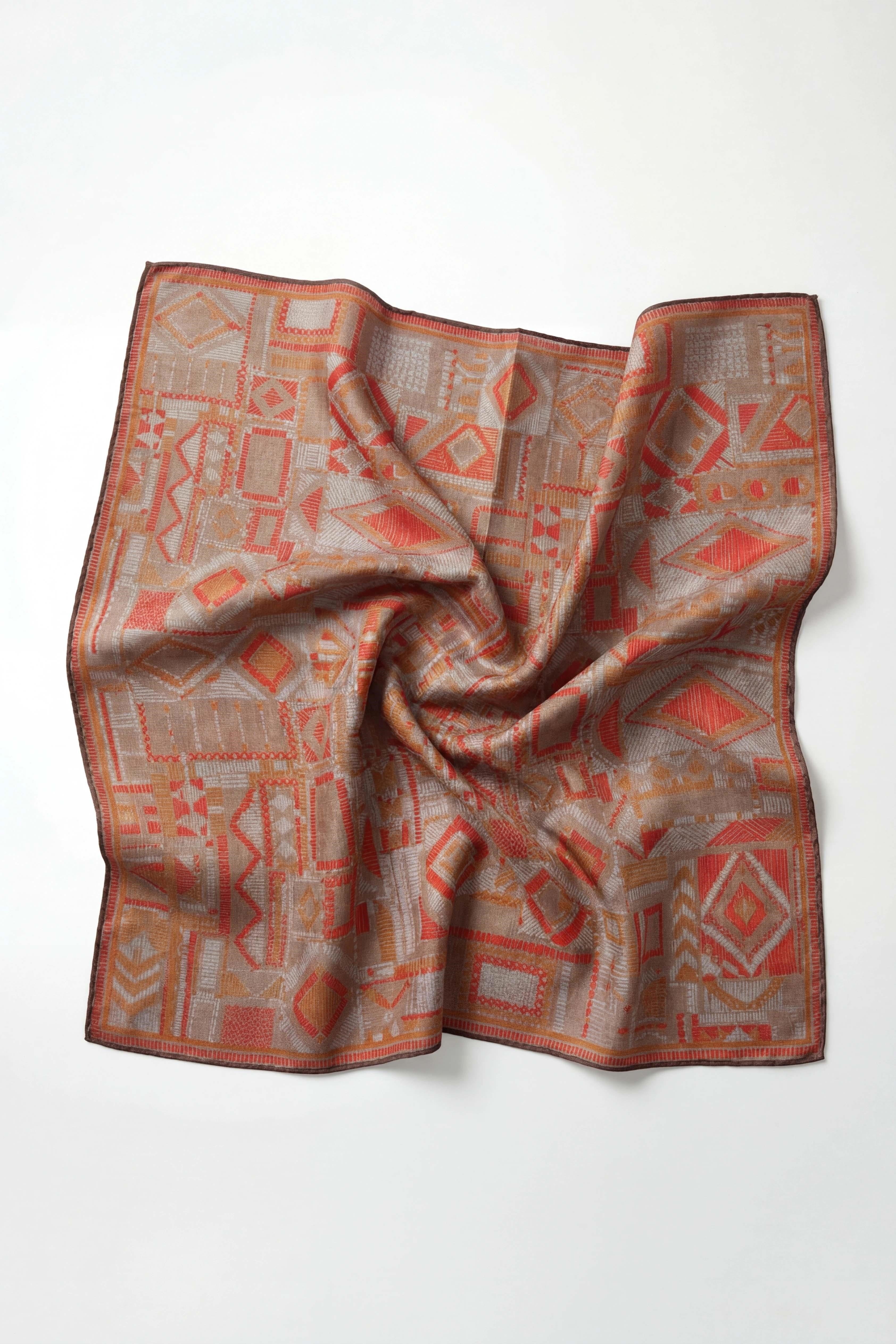 Soft Eşarp Geometrik Desen Uçuk Vizon 90x90