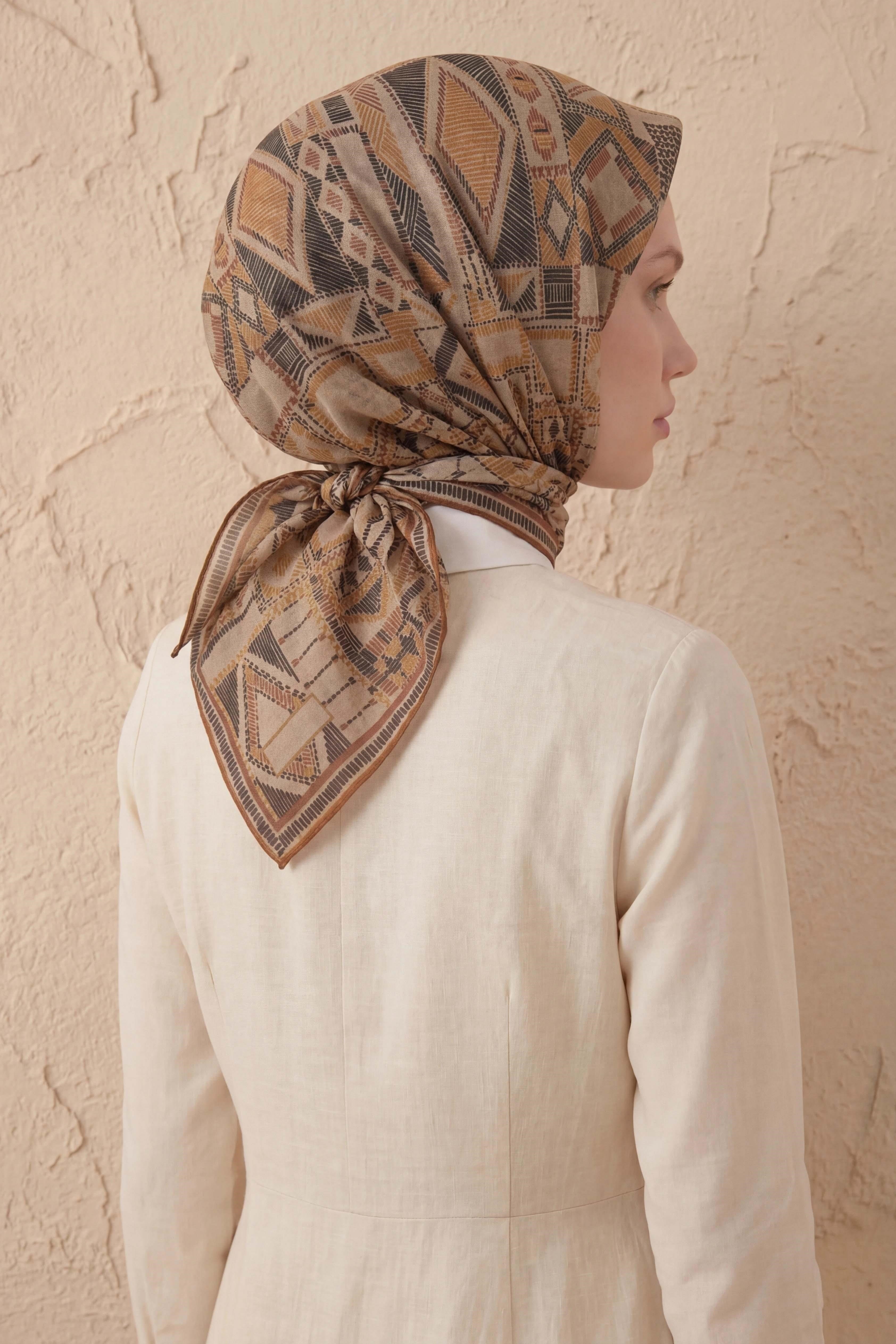 Soft Eşarp Geometrik Desen Vizon 90x90