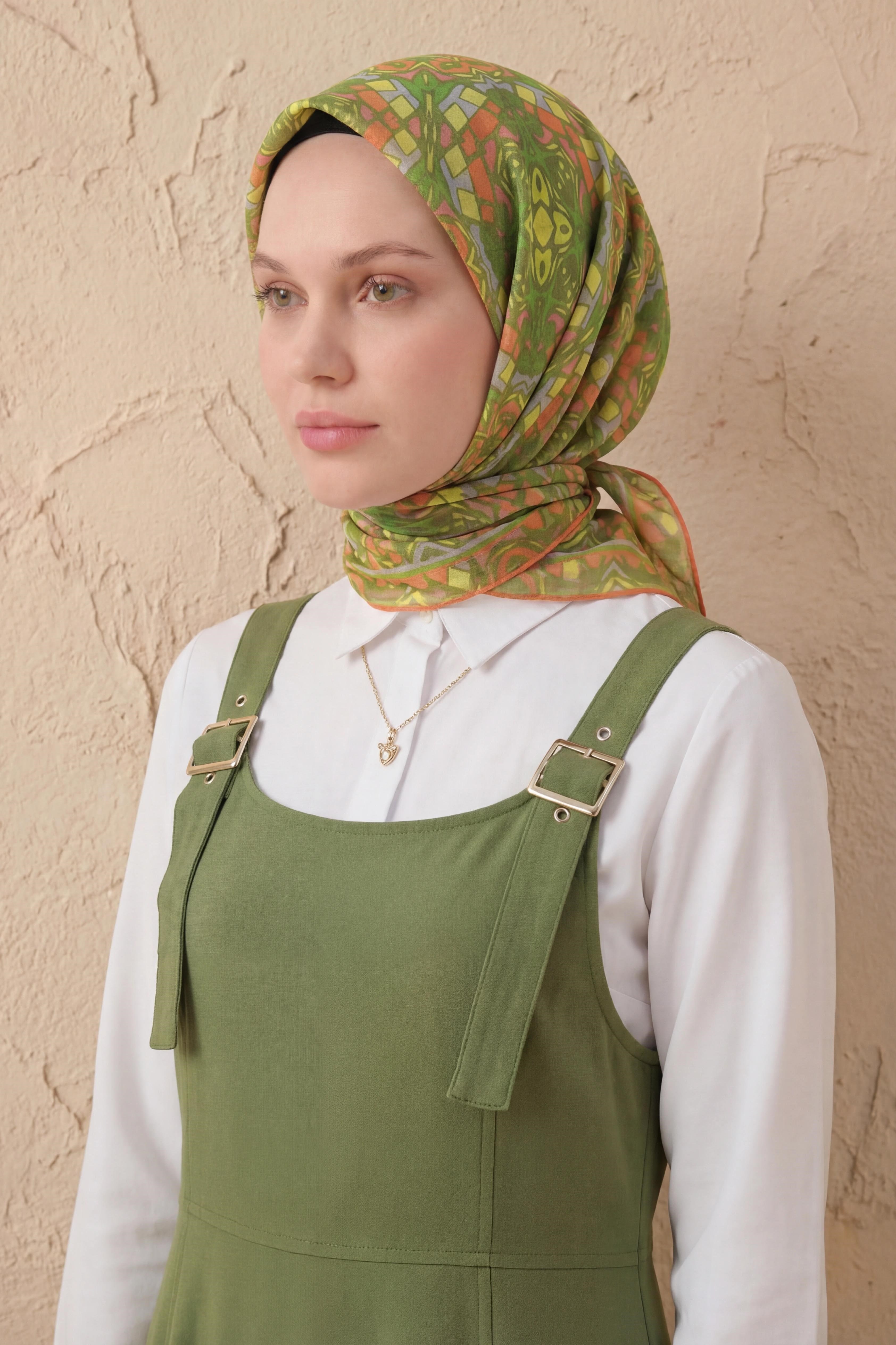 Soft Eşarp Geometrik Fıstık Yeşili 90x90