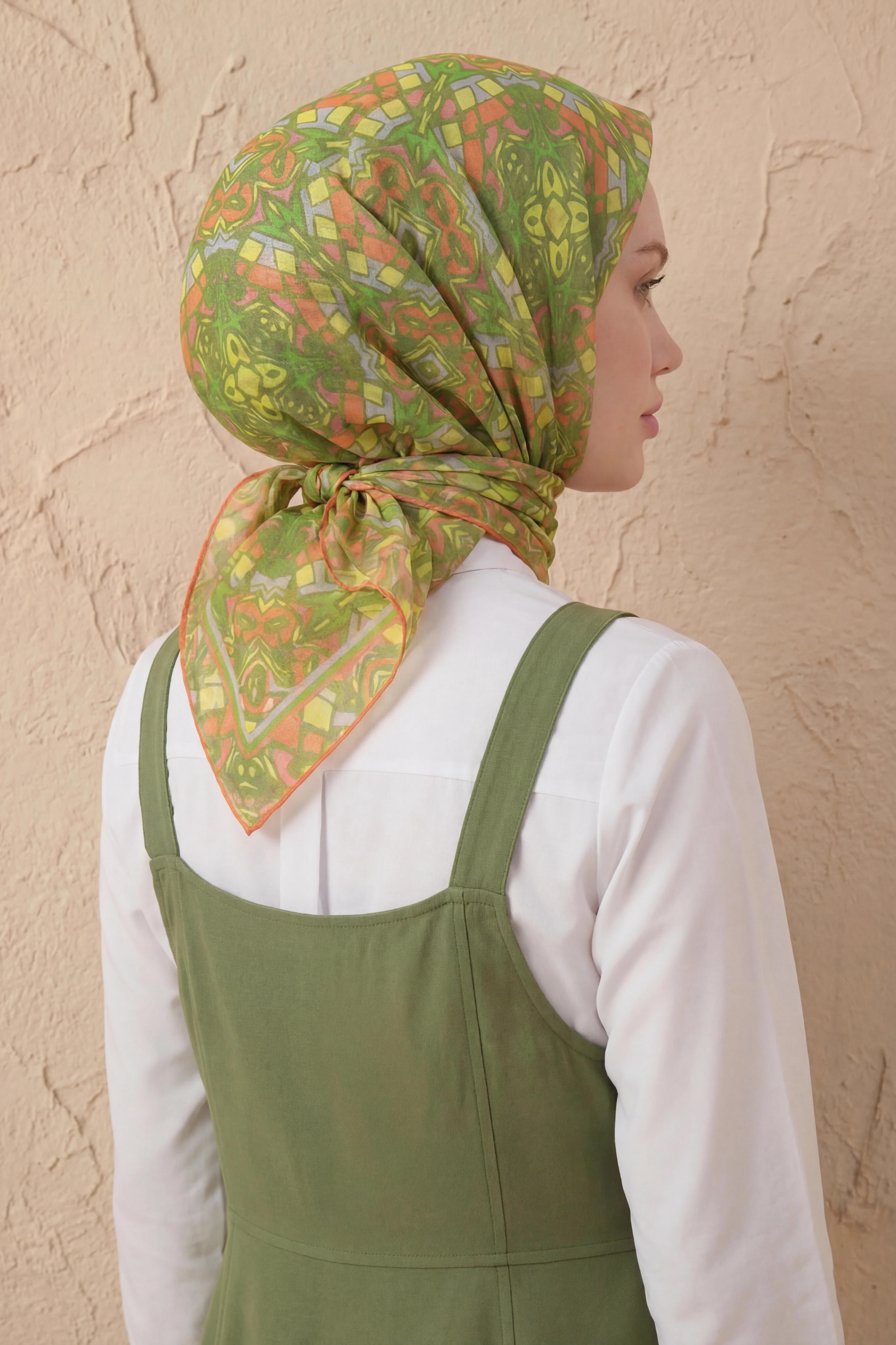 Soft Eşarp Geometrik Fıstık Yeşili 90x90
