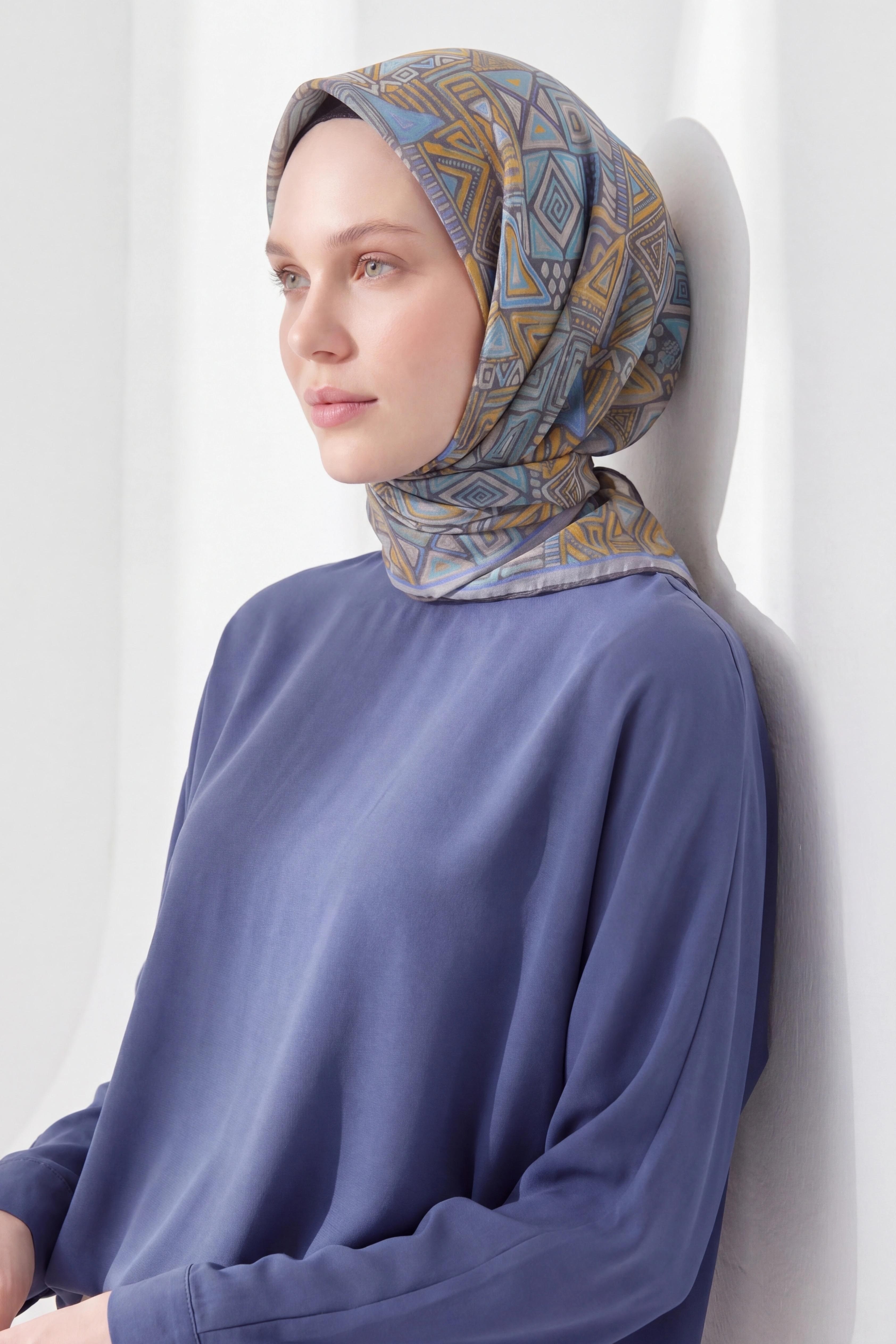 Soft Eşarp Geometrik Füme