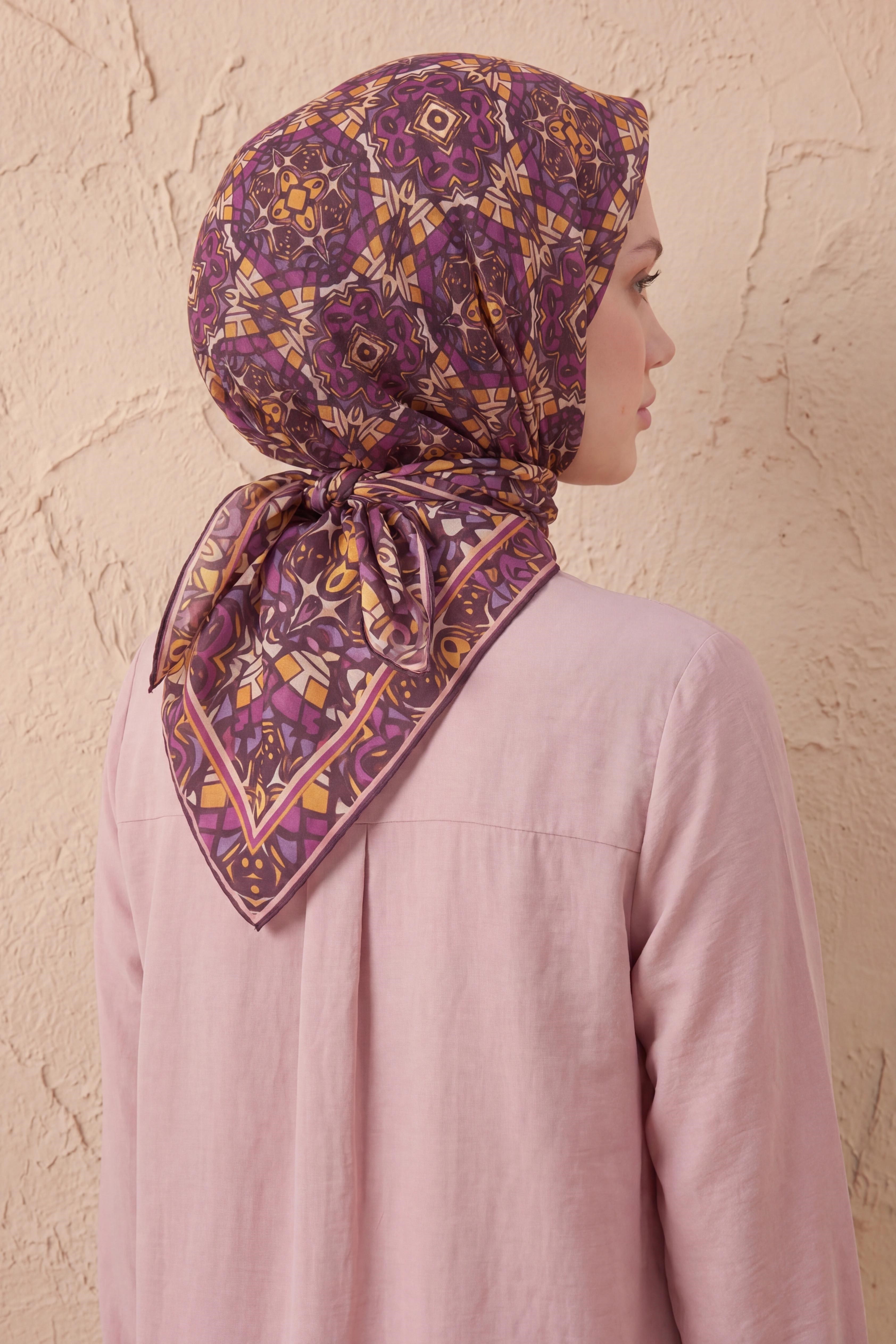 Soft Eşarp Geometrik Koyu Mor 90x90