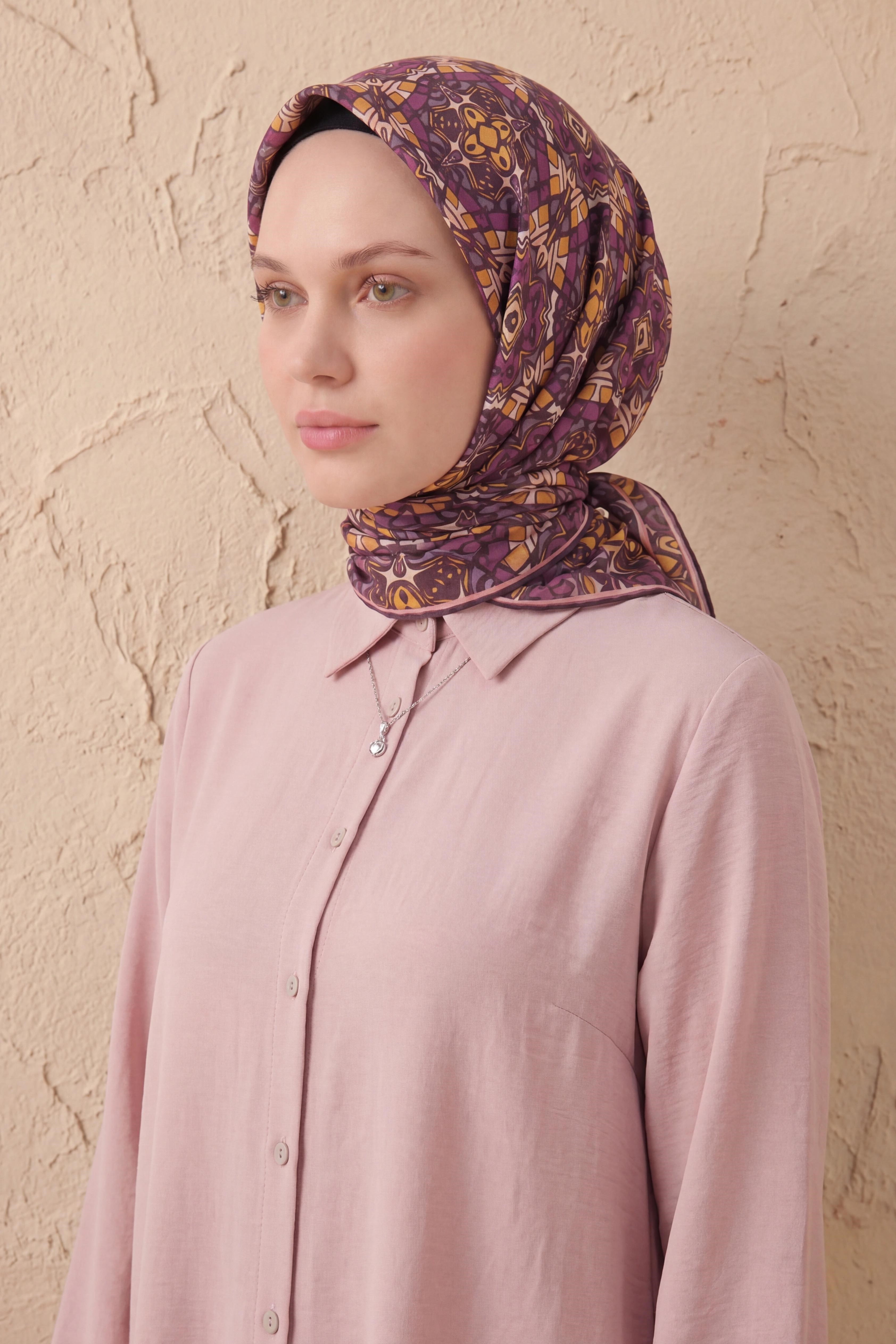 Soft Eşarp Geometrik Koyu Mor 90x90