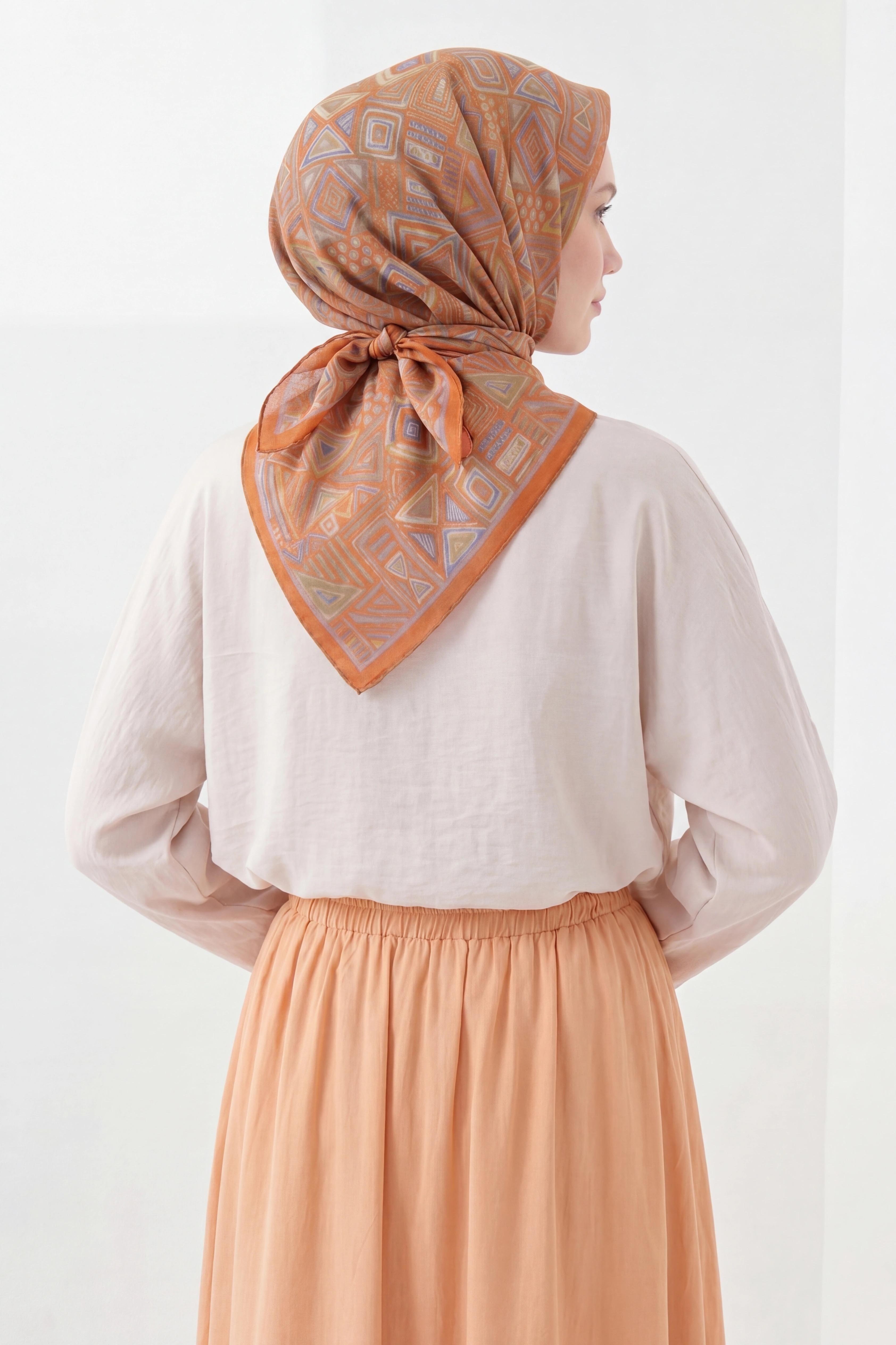Soft Eşarp Geometrik Koyu Turuncu