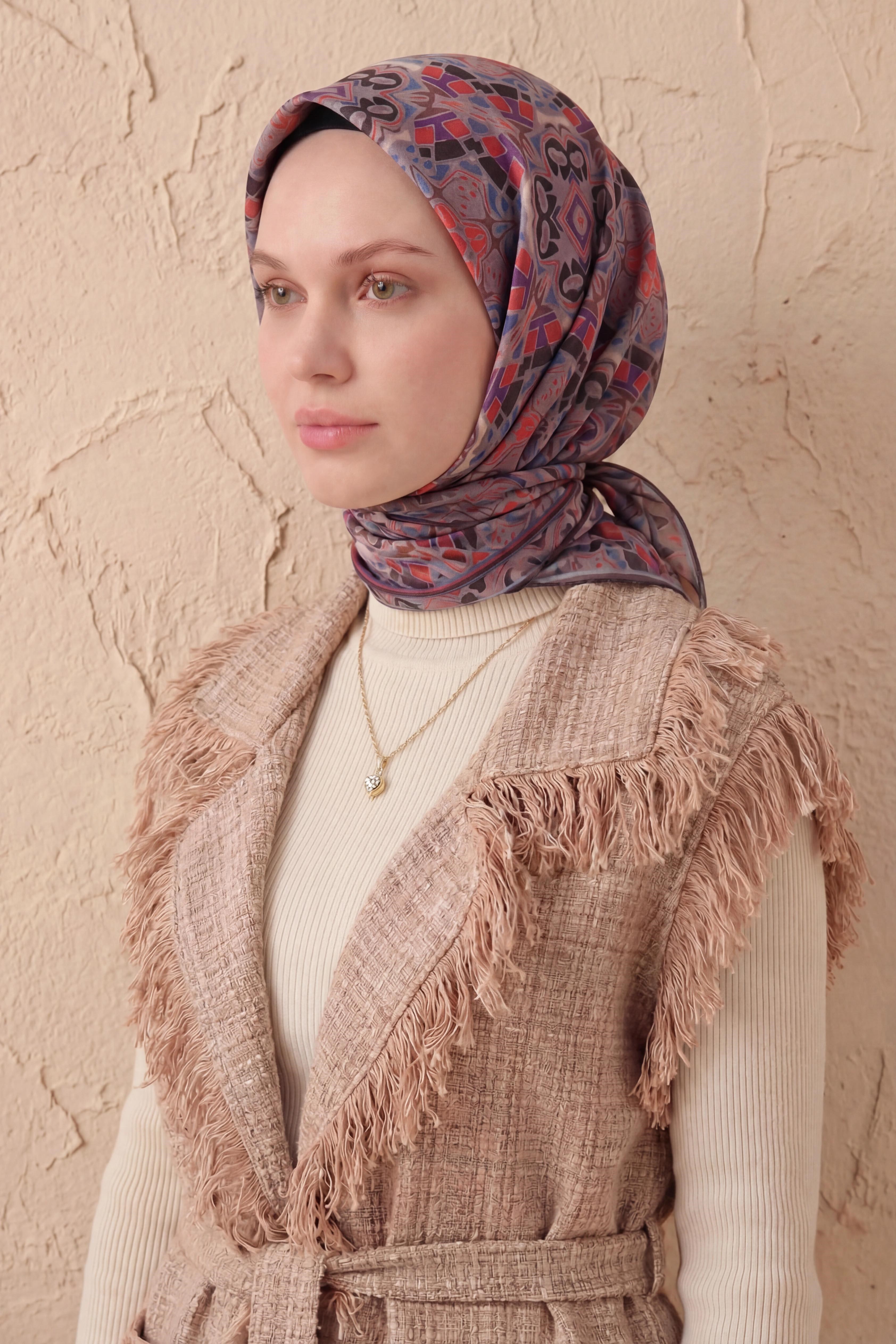Soft Eşarp Geometrik Pudra Vizon 90x90