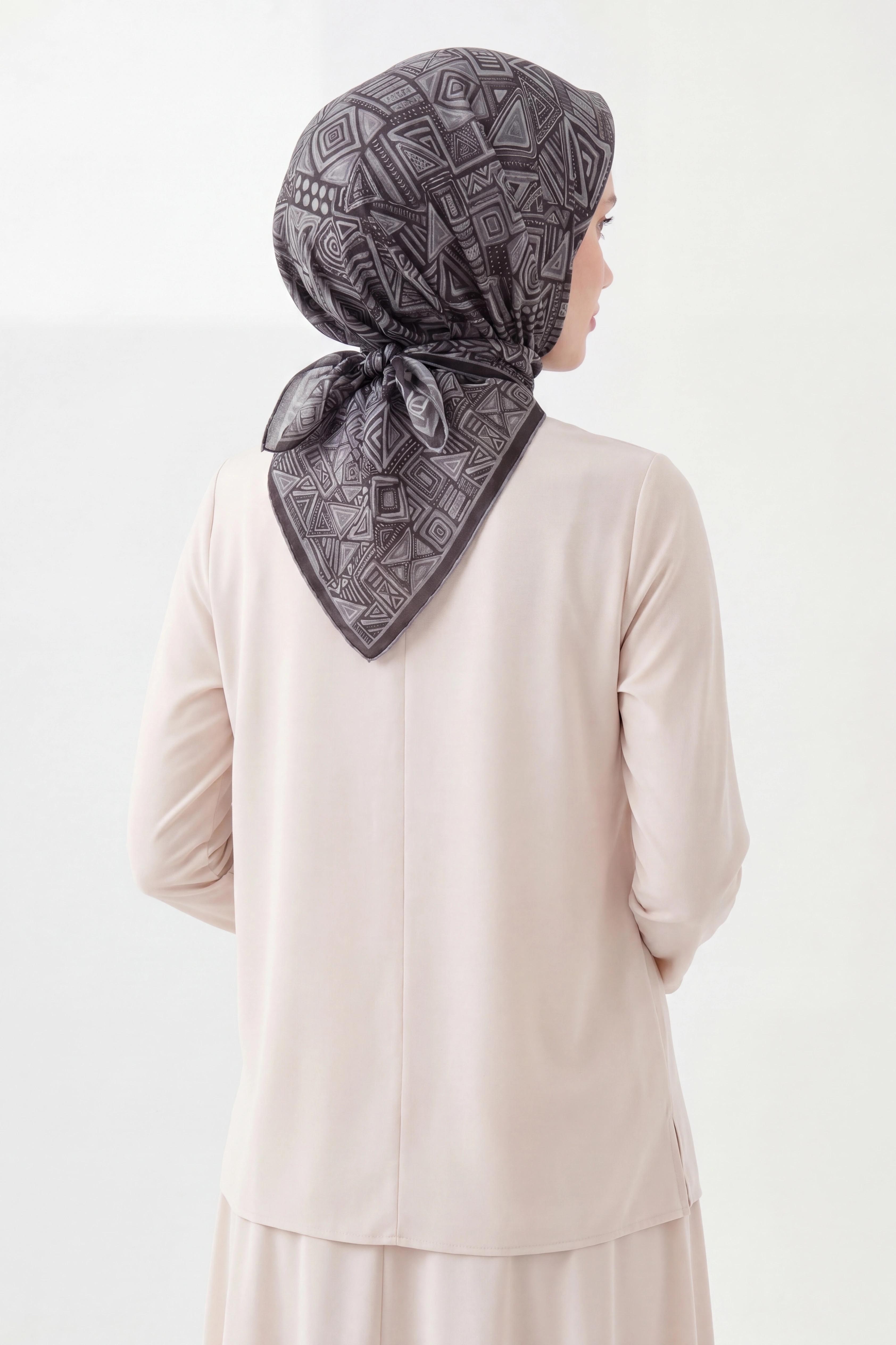 Soft Eşarp Geometrik Siyah