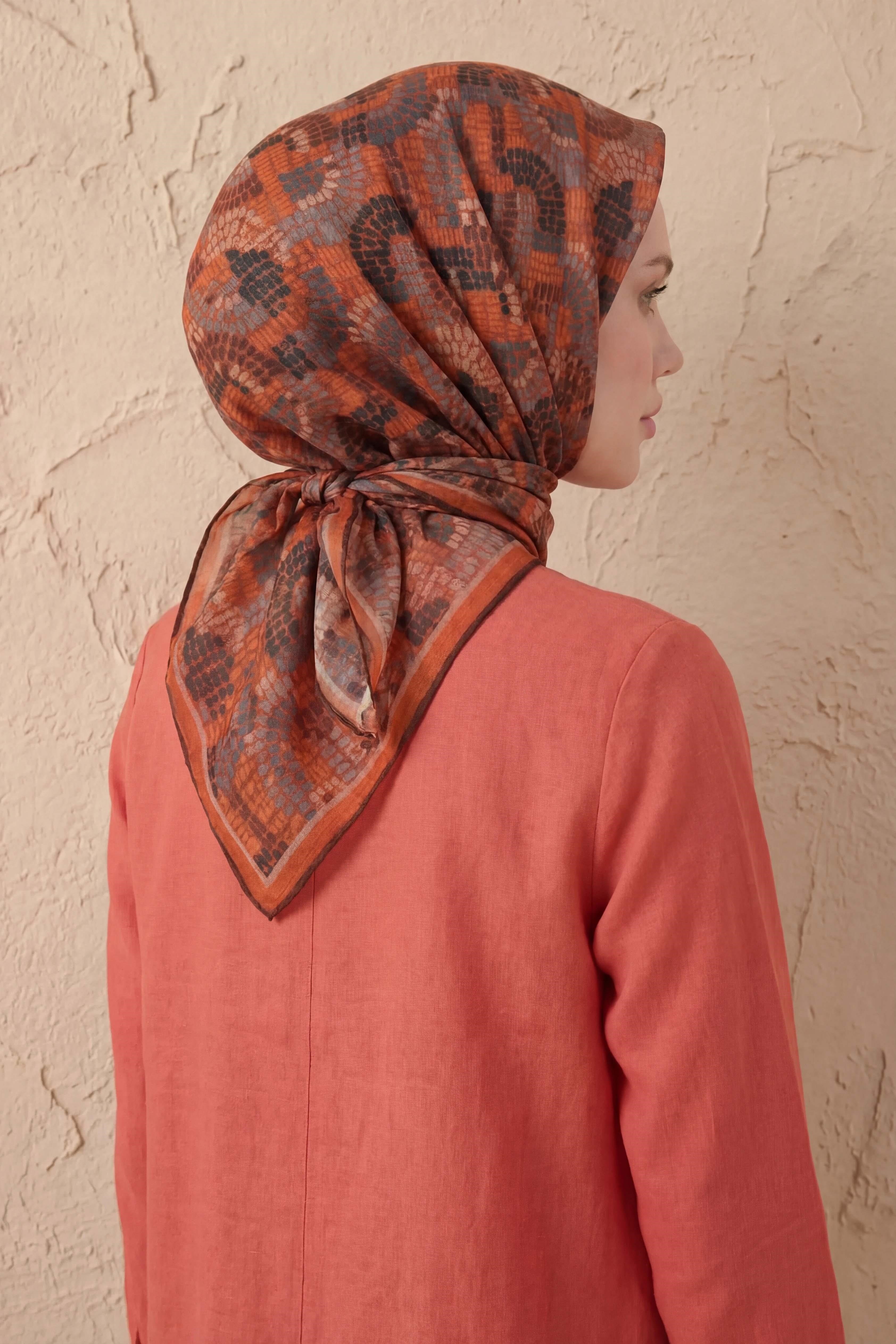 Soft Eşarp Melodi Desen Acı Kahve 90x90
