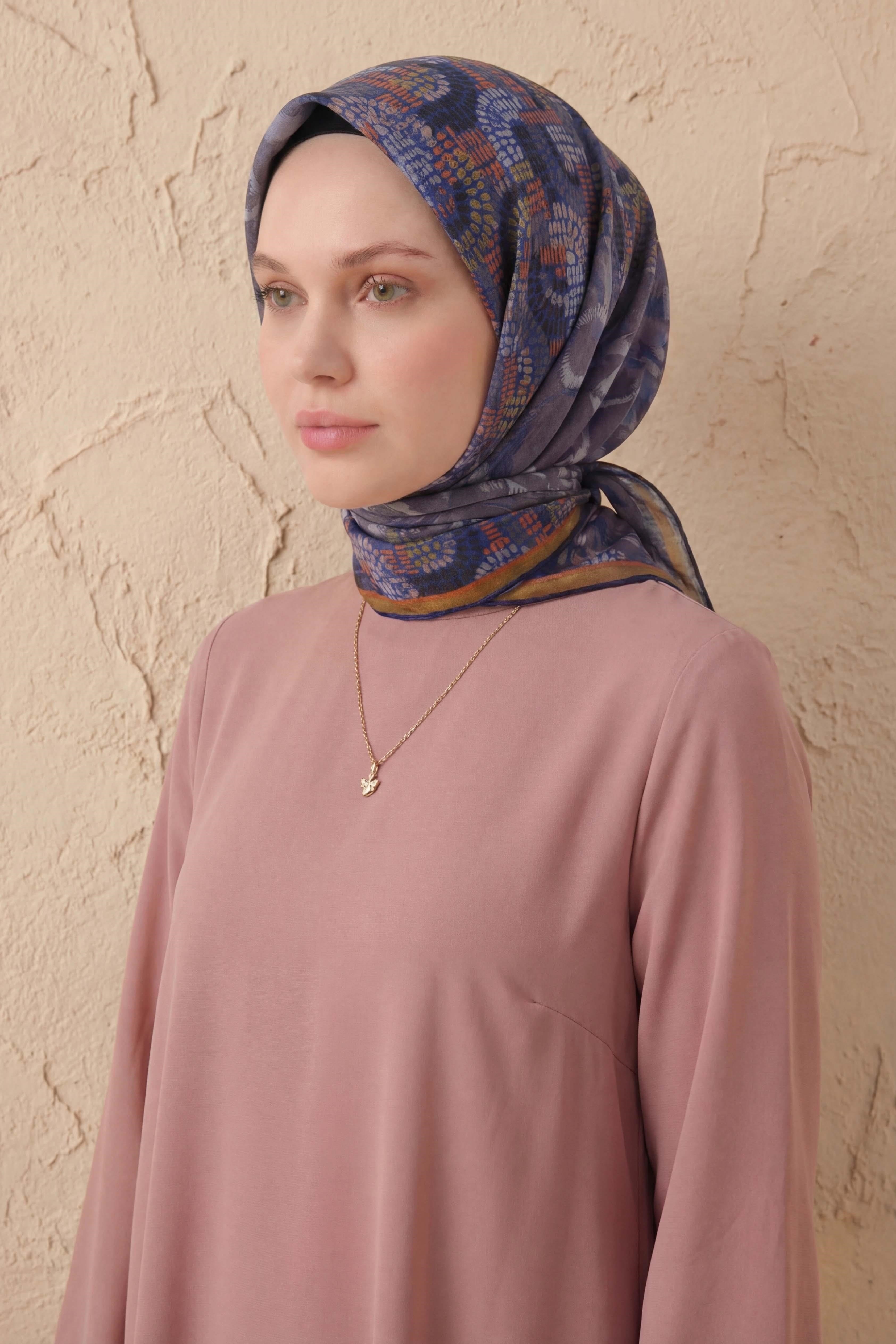 Soft Eşarp Melodi Desen Saks Mavi 90x90