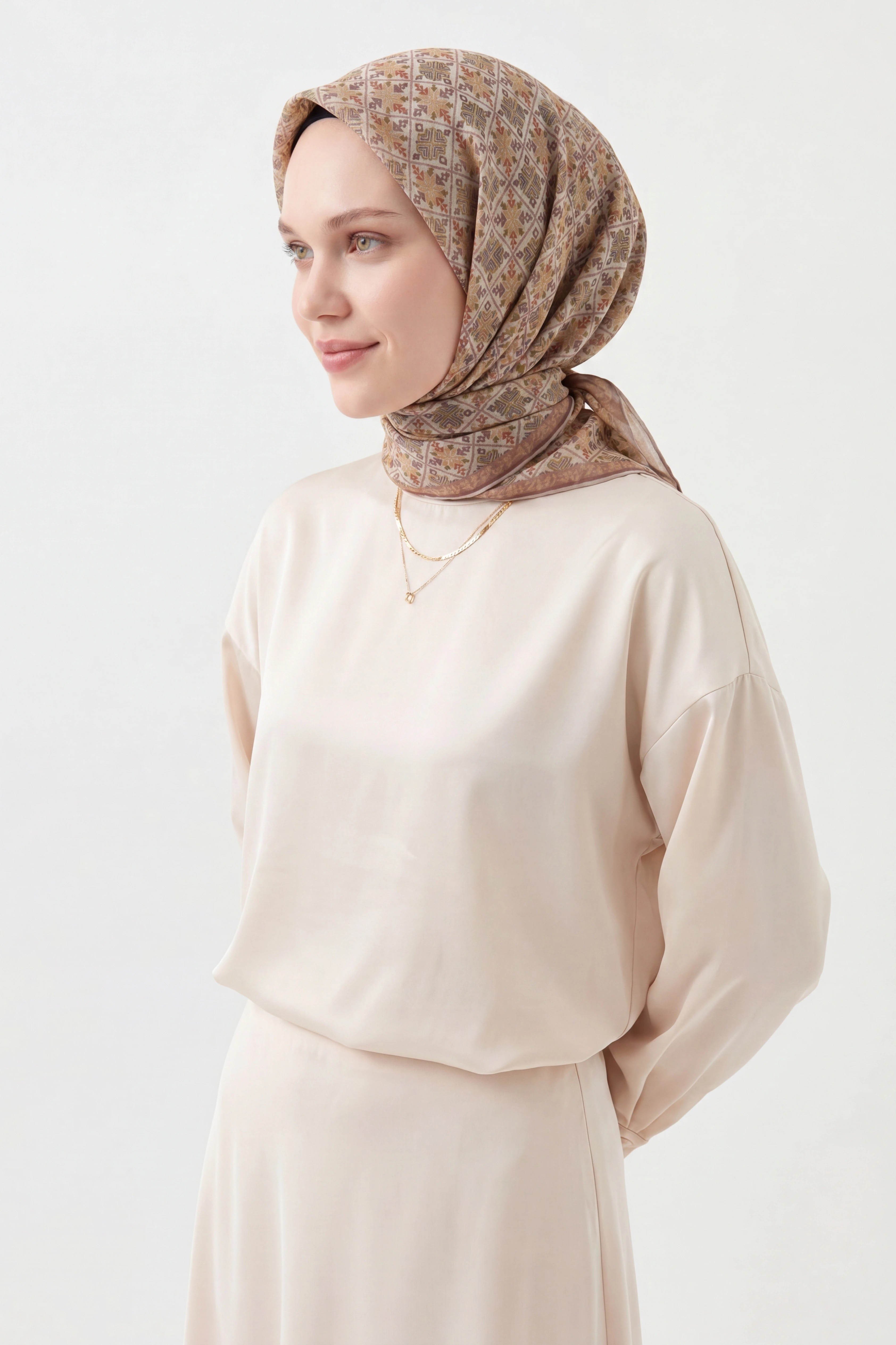 Soft Eşarp Minimal Motif Gri