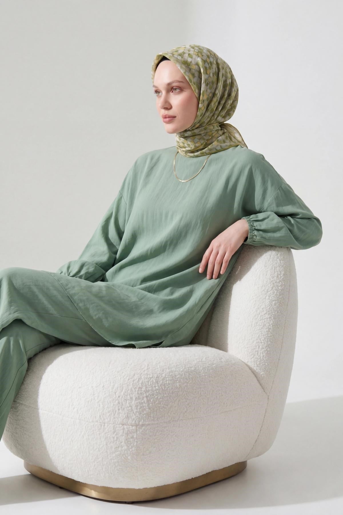 Soft Eşarp Retro Mozaik Fıstık Yeşili 90x90
