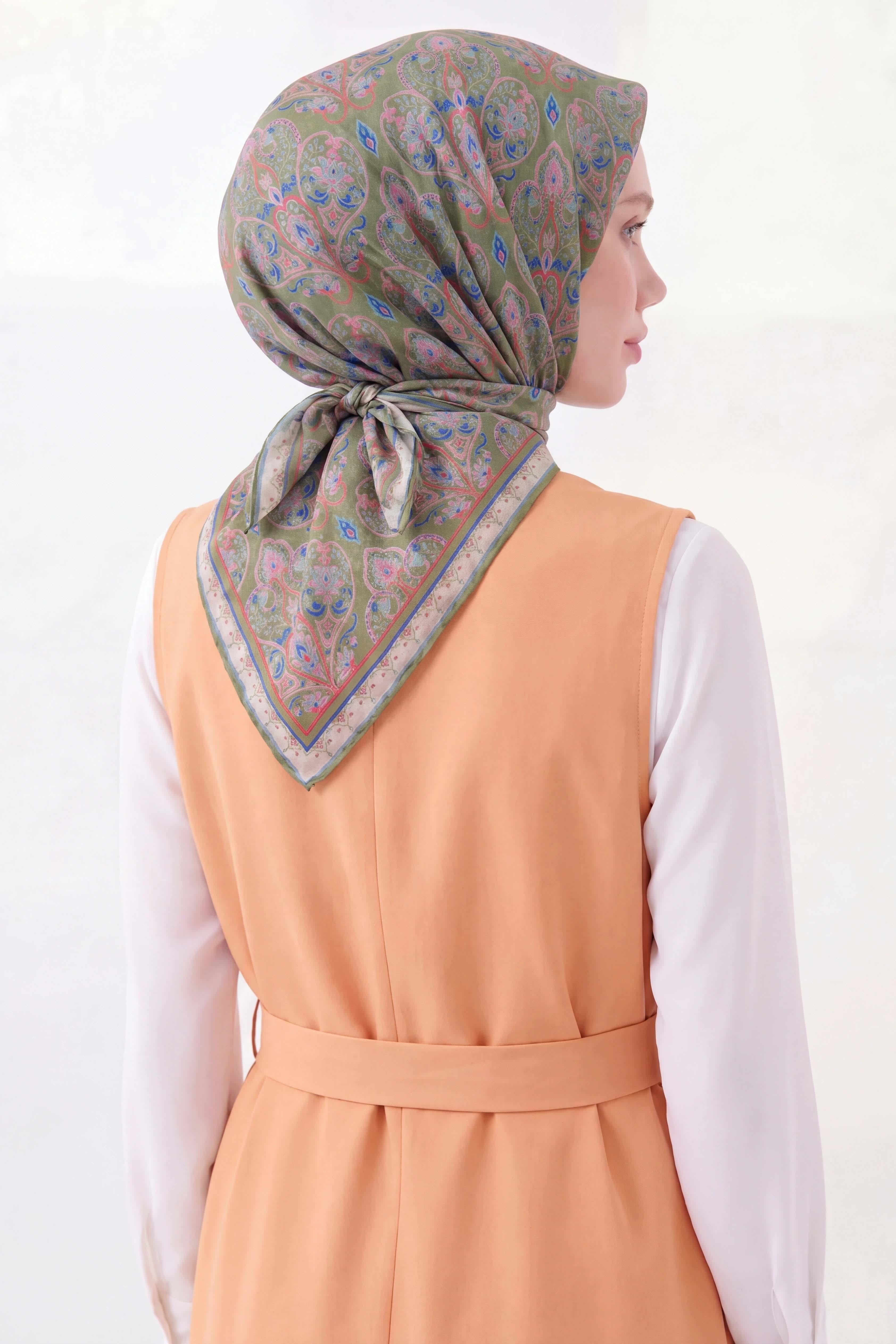Soft Eşarp Rûmi Çimen Yeşili 90x90