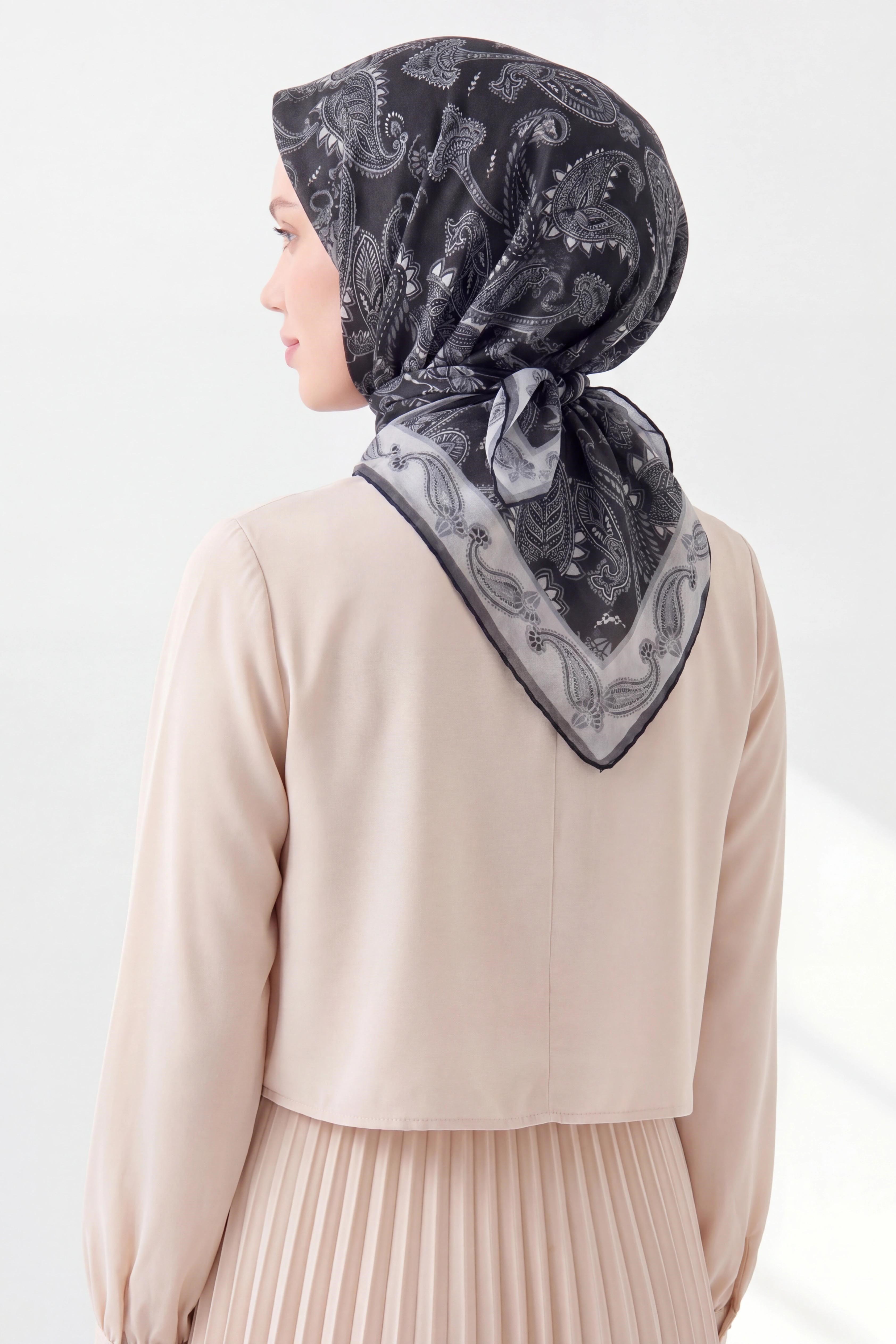 Soft Eşarp Şal Motif Siyah