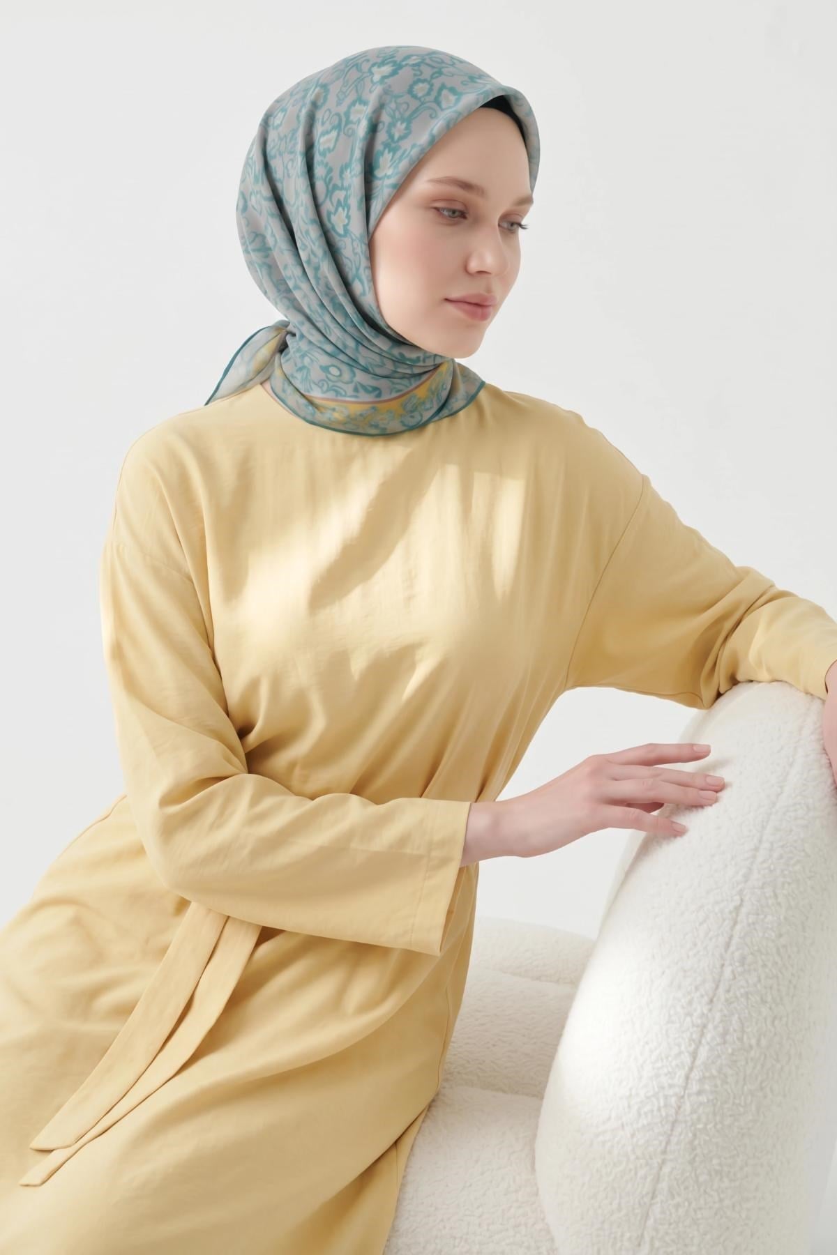 Soft Eşarp Yaprak Desen Buz Mavisi 90x90