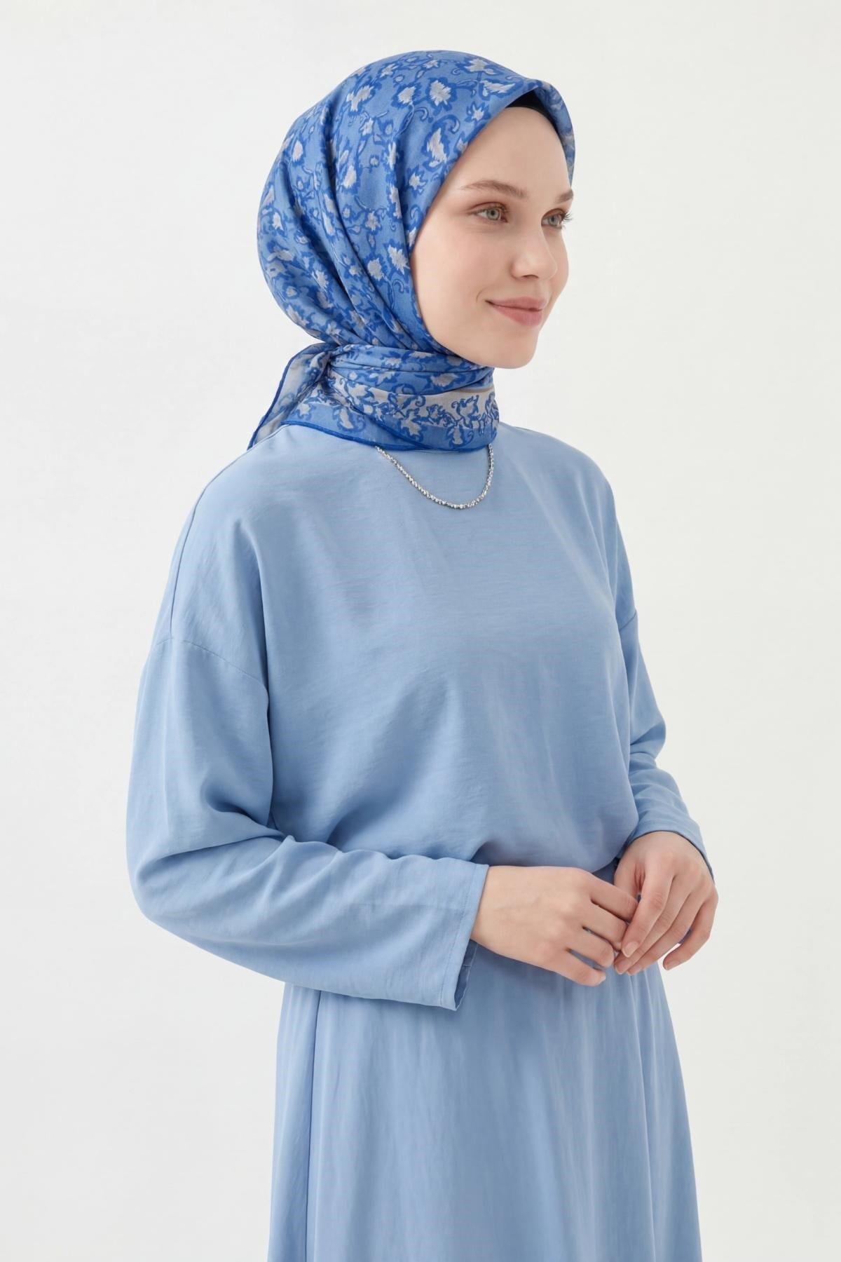 Soft Eşarp Yaprak Desen Gök Mavi 90x90
