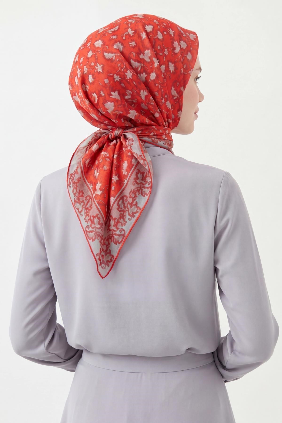 Soft Eşarp Yaprak Desen Kırmızı 90x90