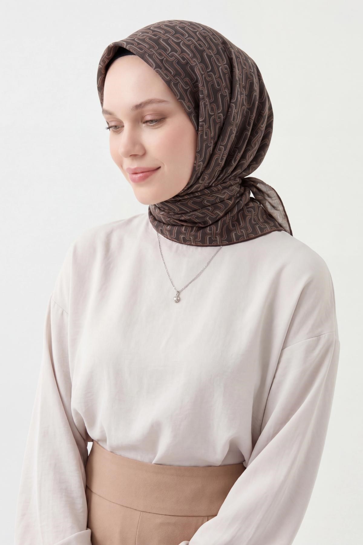 Soft Eşarp Zincir Desen Acı Kahve 90x90