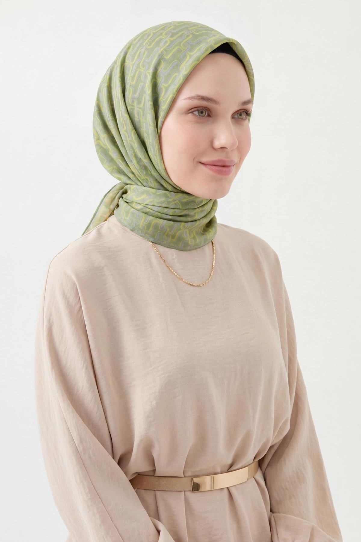 Soft Eşarp Zincir Desen Fıstık Yeşili 90x90