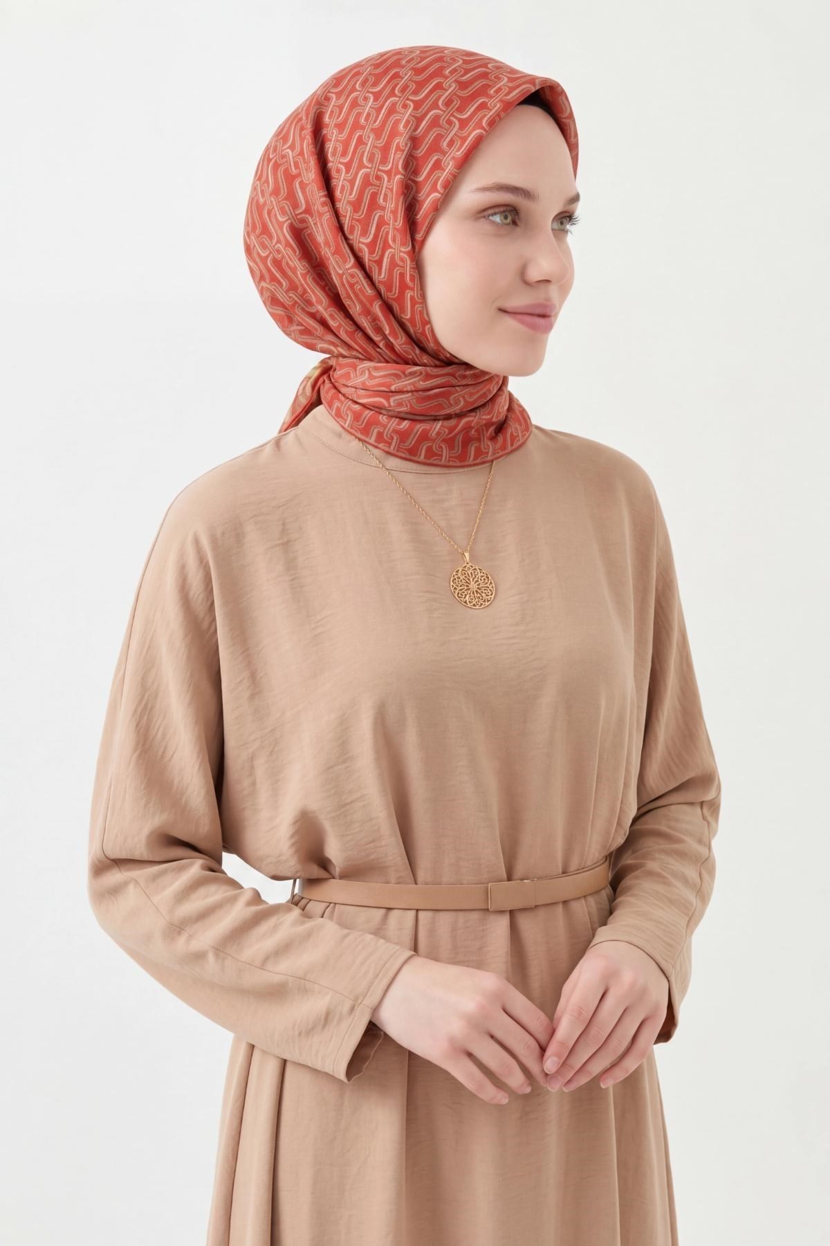 Soft Eşarp Zincir Desen Kırmızı 90x90