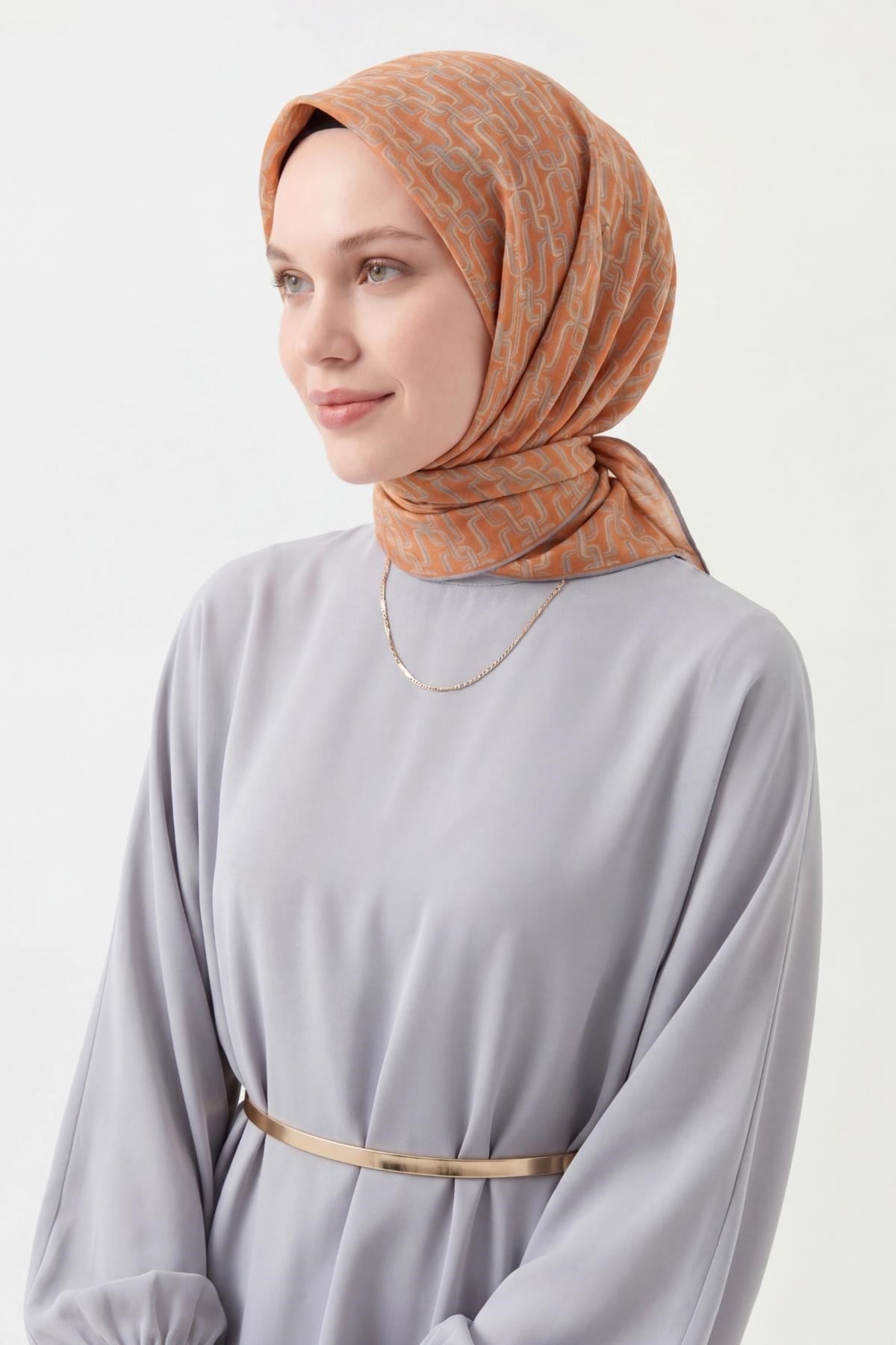 Soft Eşarp Zincir Desen Koyu Turuncu 90x90
