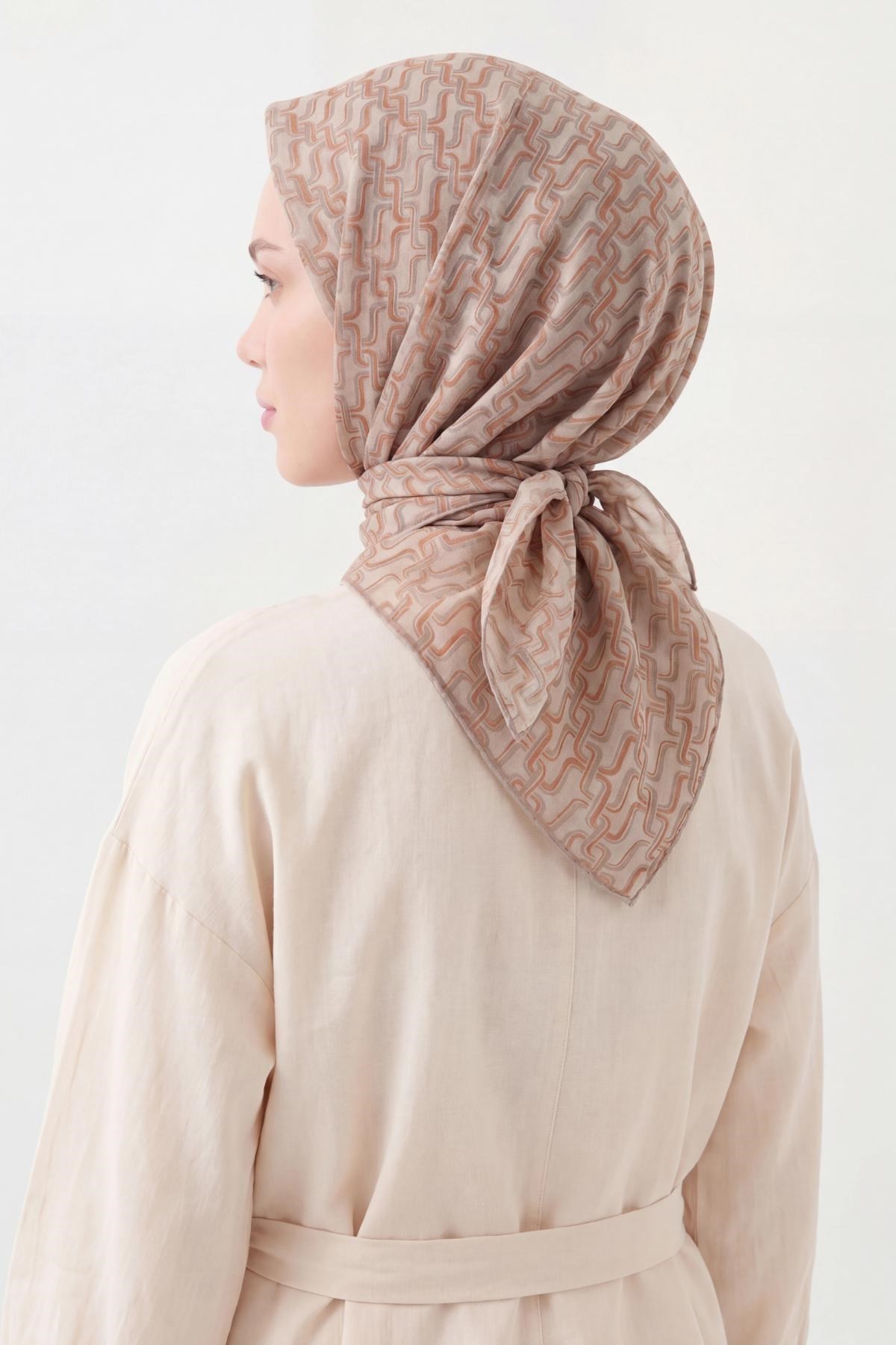 Soft Eşarp Zincir Desen Krem 90x90