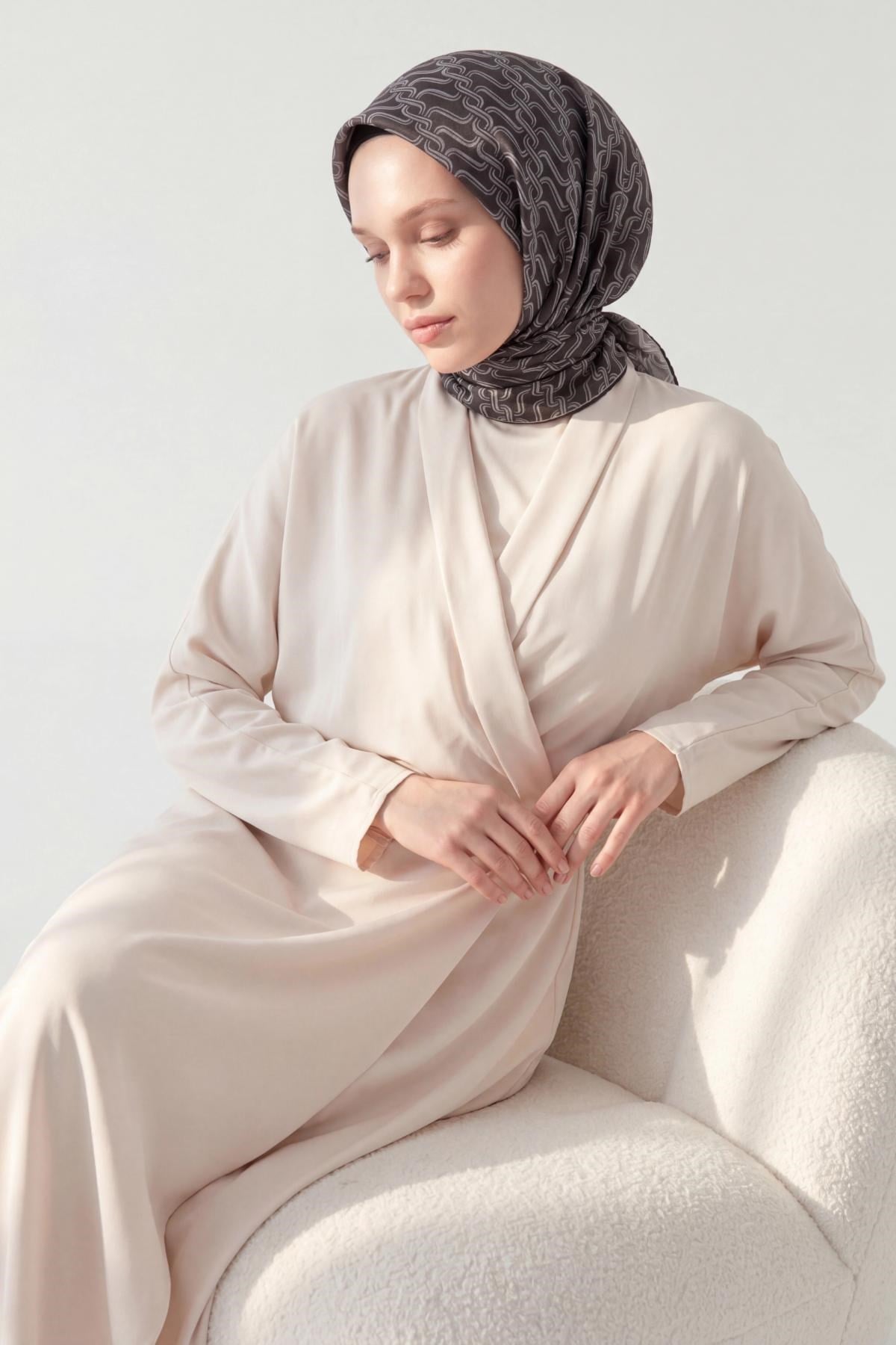Soft Eşarp Zincir Desen Siyah 90x90