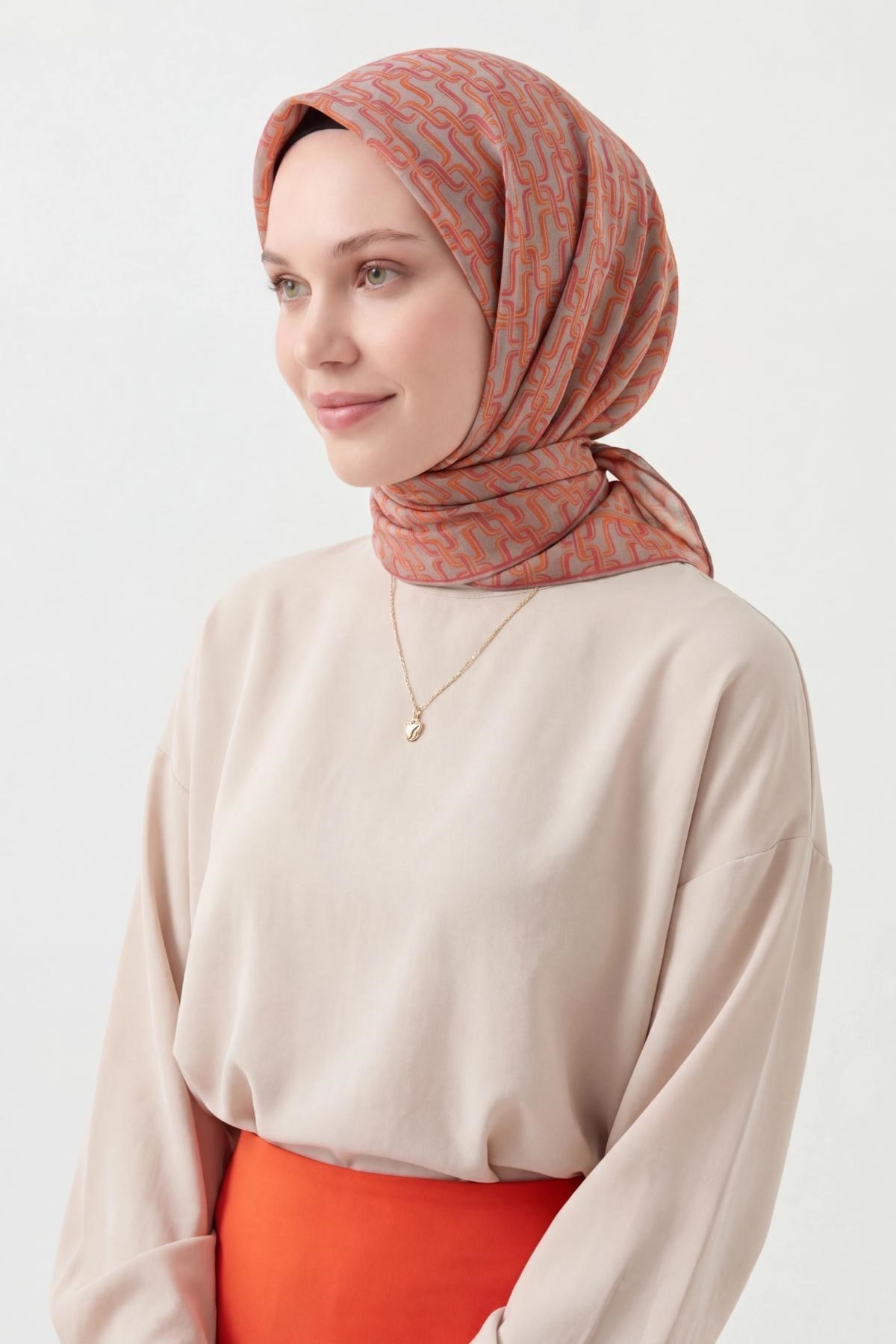 Soft Eşarp Zincir Desen Vizon 90x90