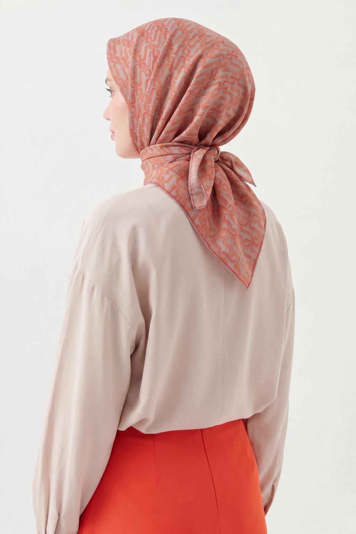 Soft Eşarp Zincir Desen Vizon 90x90