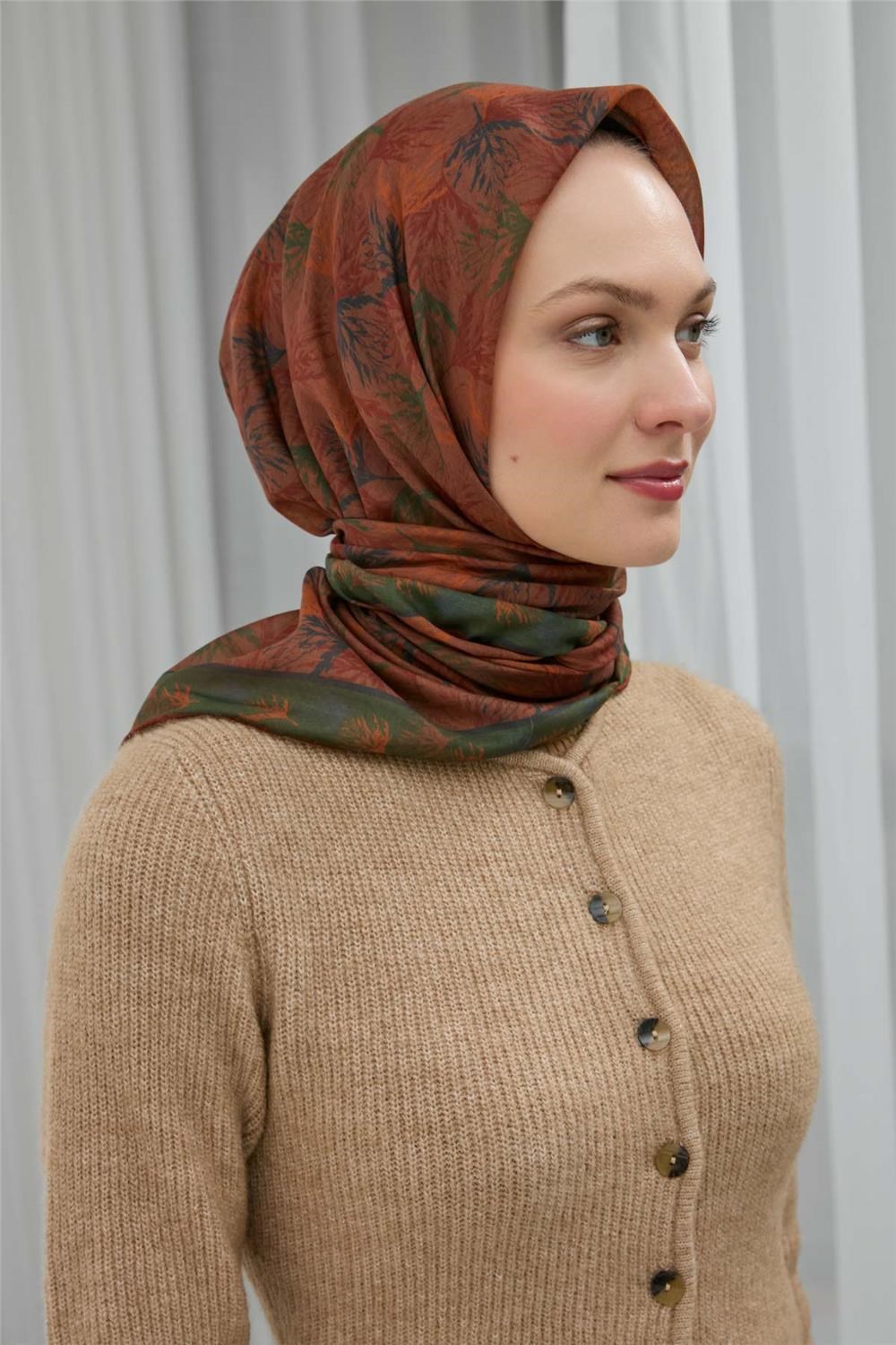 Soft Pamuk Eşarp Taba Yaprak Desenli Hafif Tok Duruşlu 90x90