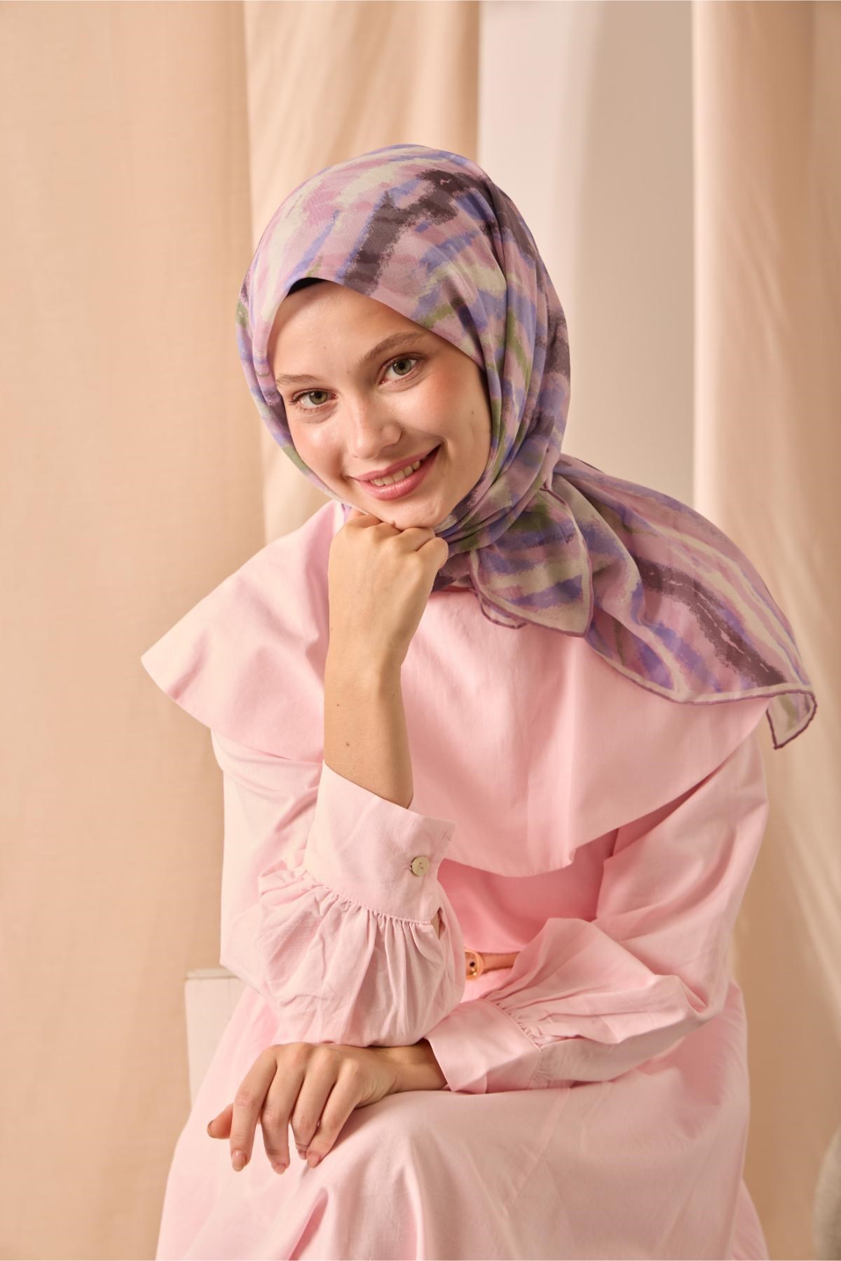 Soft Pamuk Eşarp Tozpembe Yeşil Mor Krem Desenli 90x90
