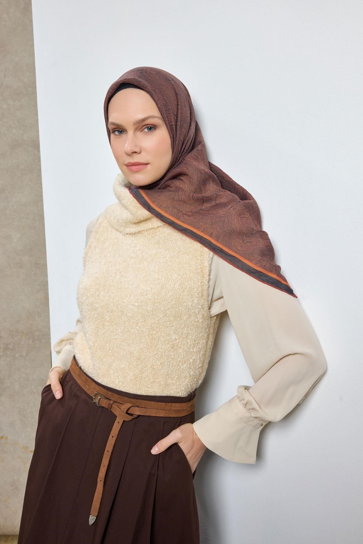 Tencel Monare Eşarp Etnik Desen Siyah 90X90