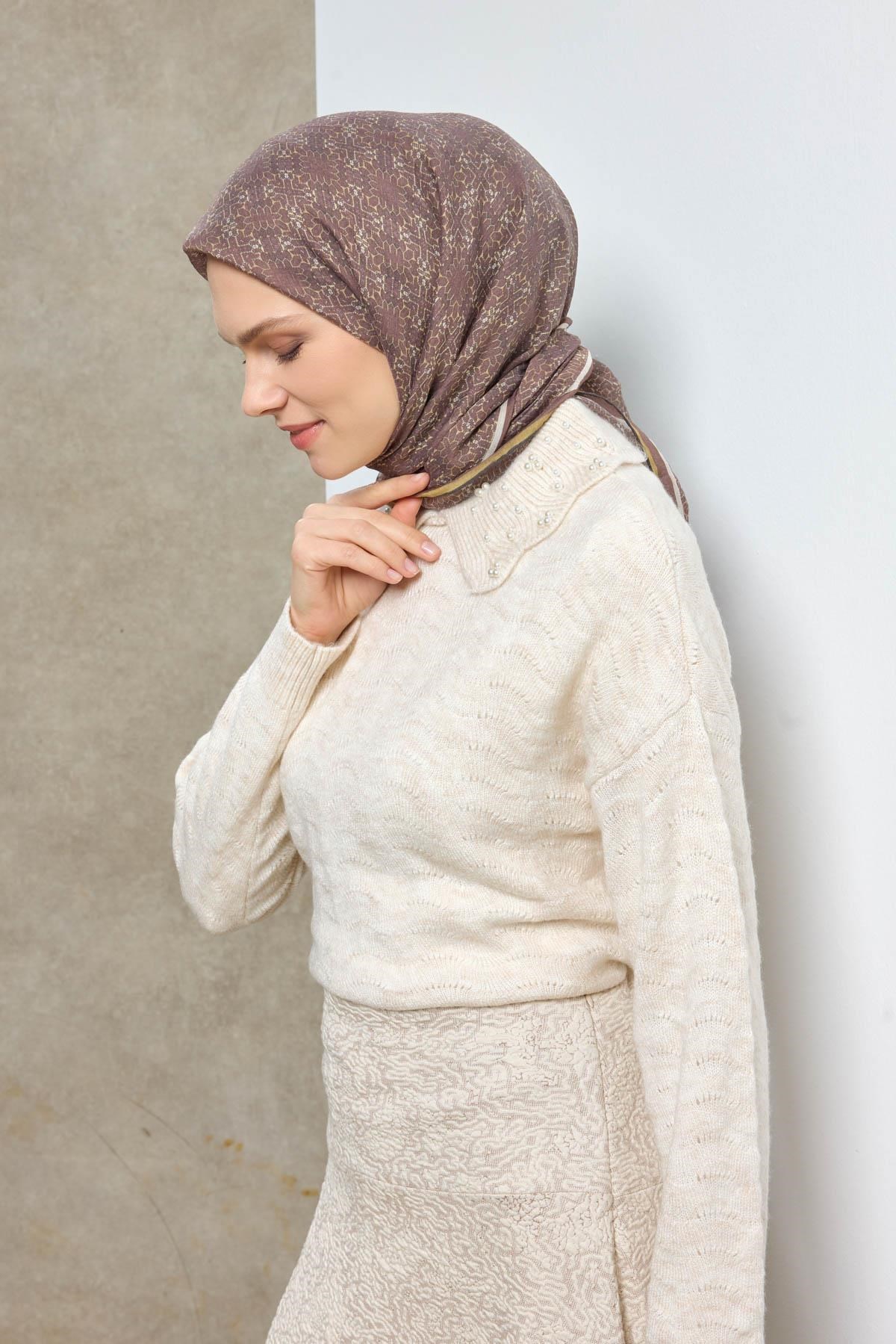 Tencel Monare Eşarp Geometrik Motif Desen Koyu Vizon 90X90