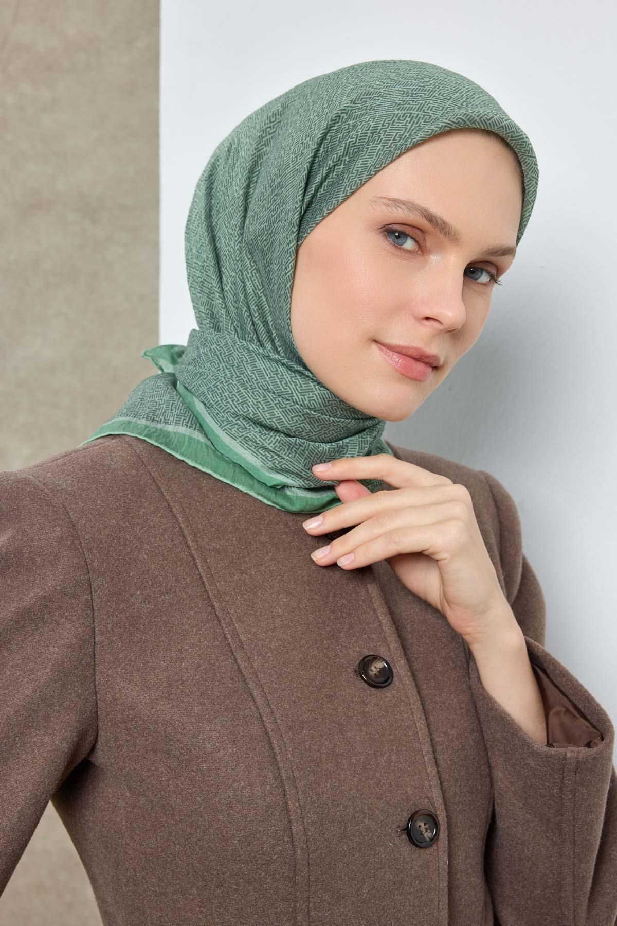 Tencel Monare Eşarp Labirent Desen Çam Yeşili 90X90