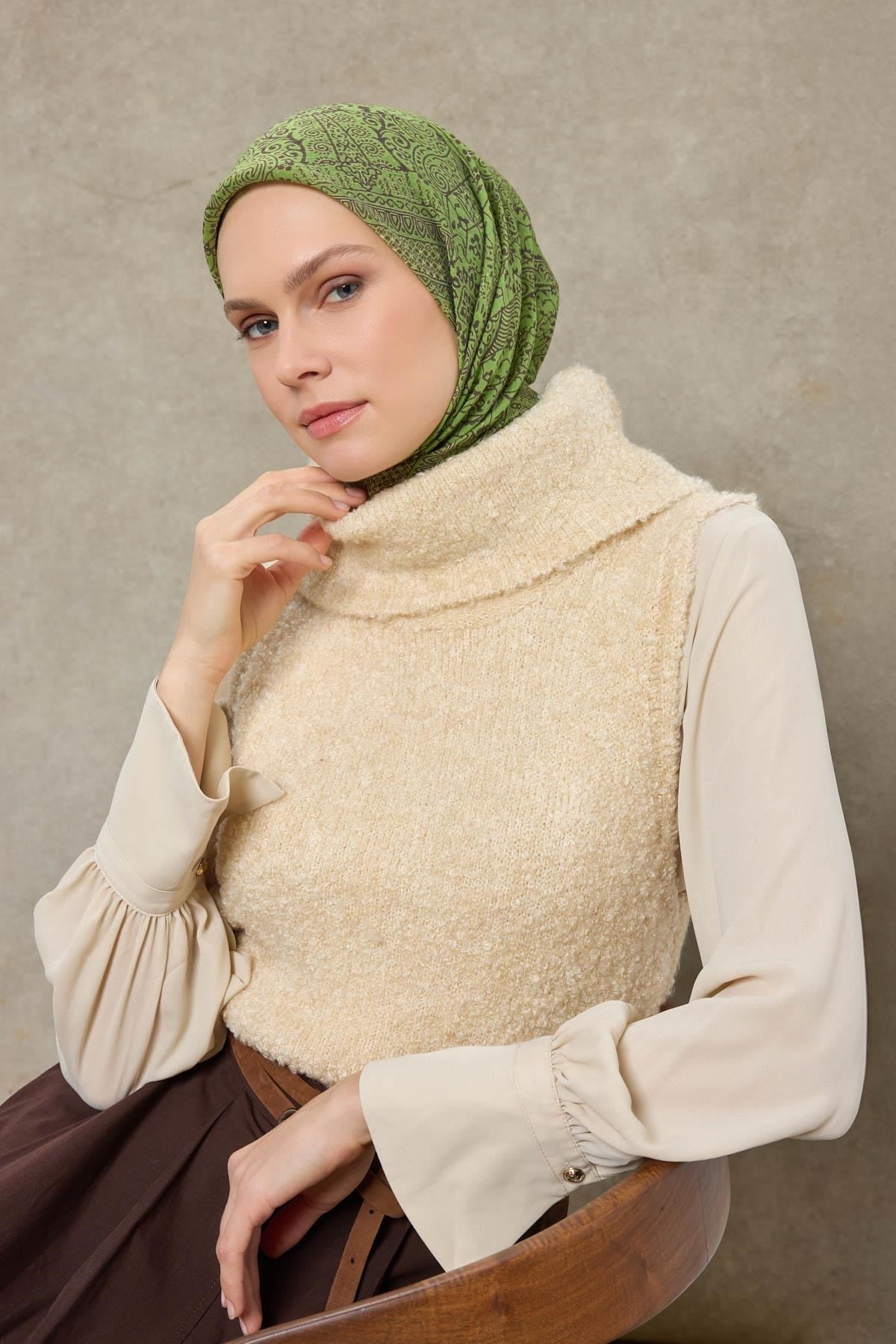 Tencel Monare Eşarp Madalyon Desen Çimen Yeşili 90X90