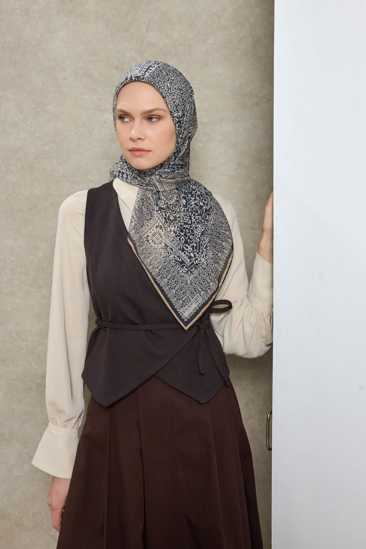 Tencel Monare Eşarp Madalyon Desen Gece Mavisi 90X90