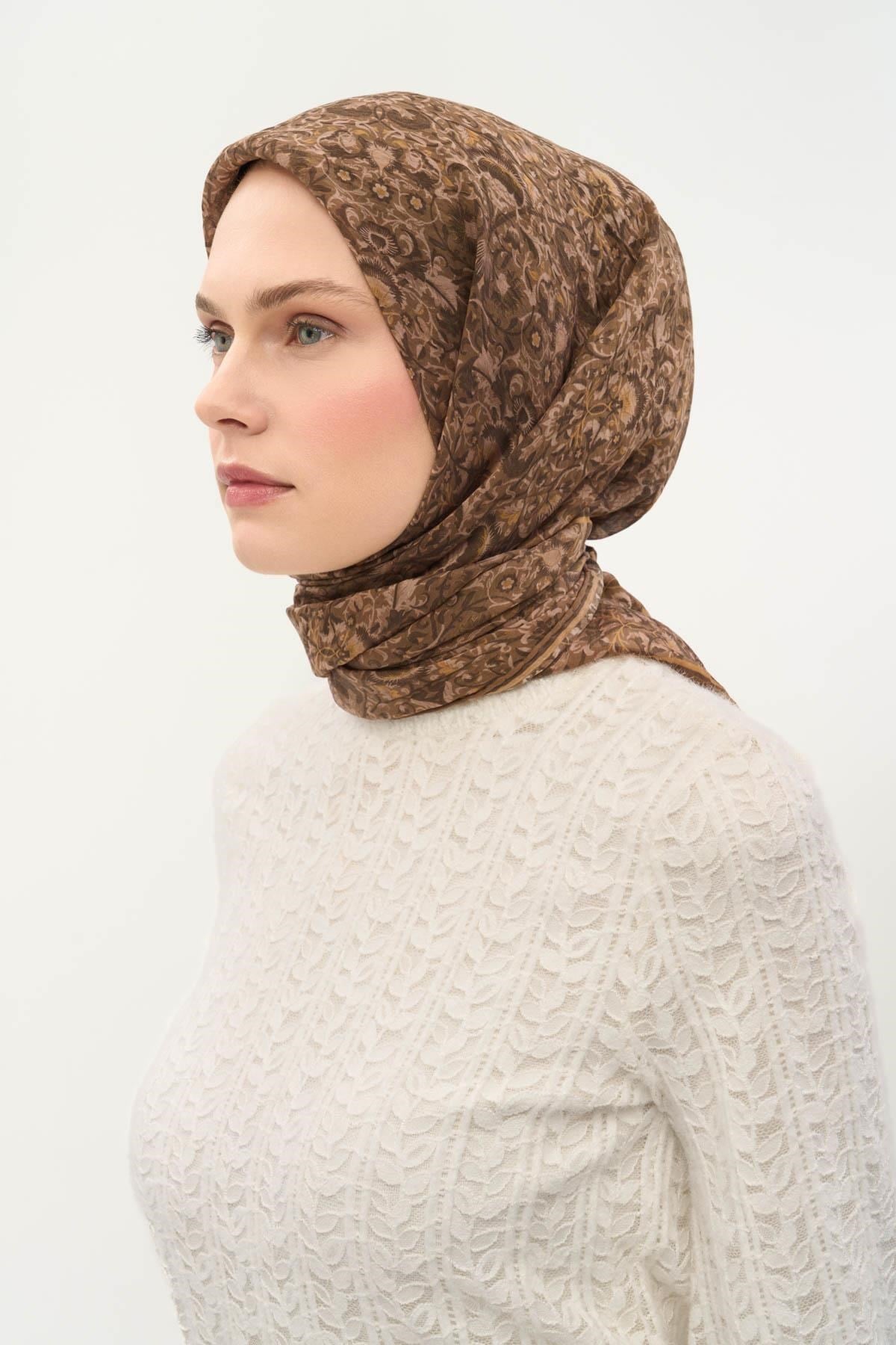 Tencel Monare Eşarp Saray Baharı Desen Sütlü Kahve 90X90