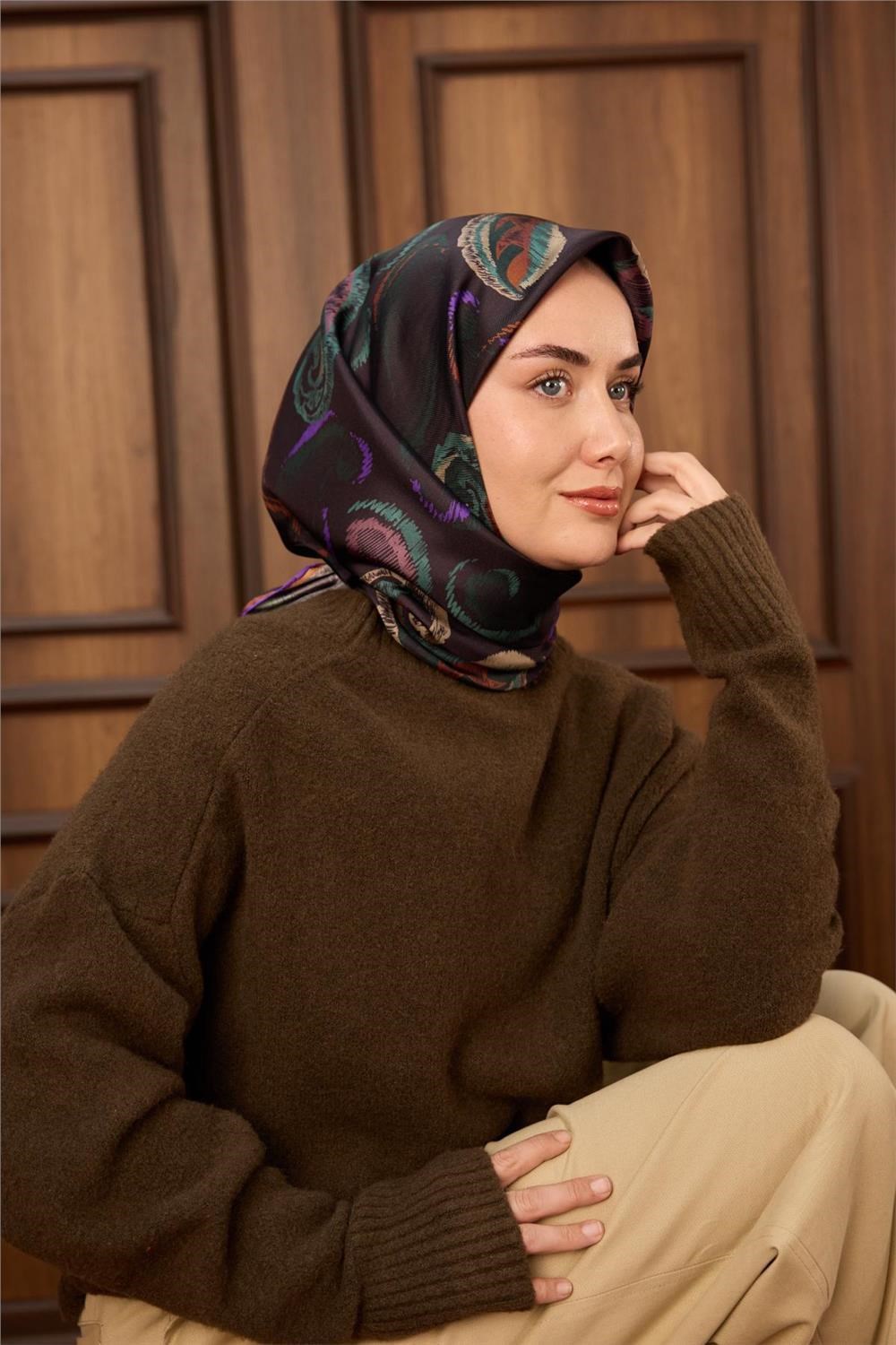 Twill İpek Eşarp Acı Kahve-Patina Desenli Tok Duruşlu 90x90