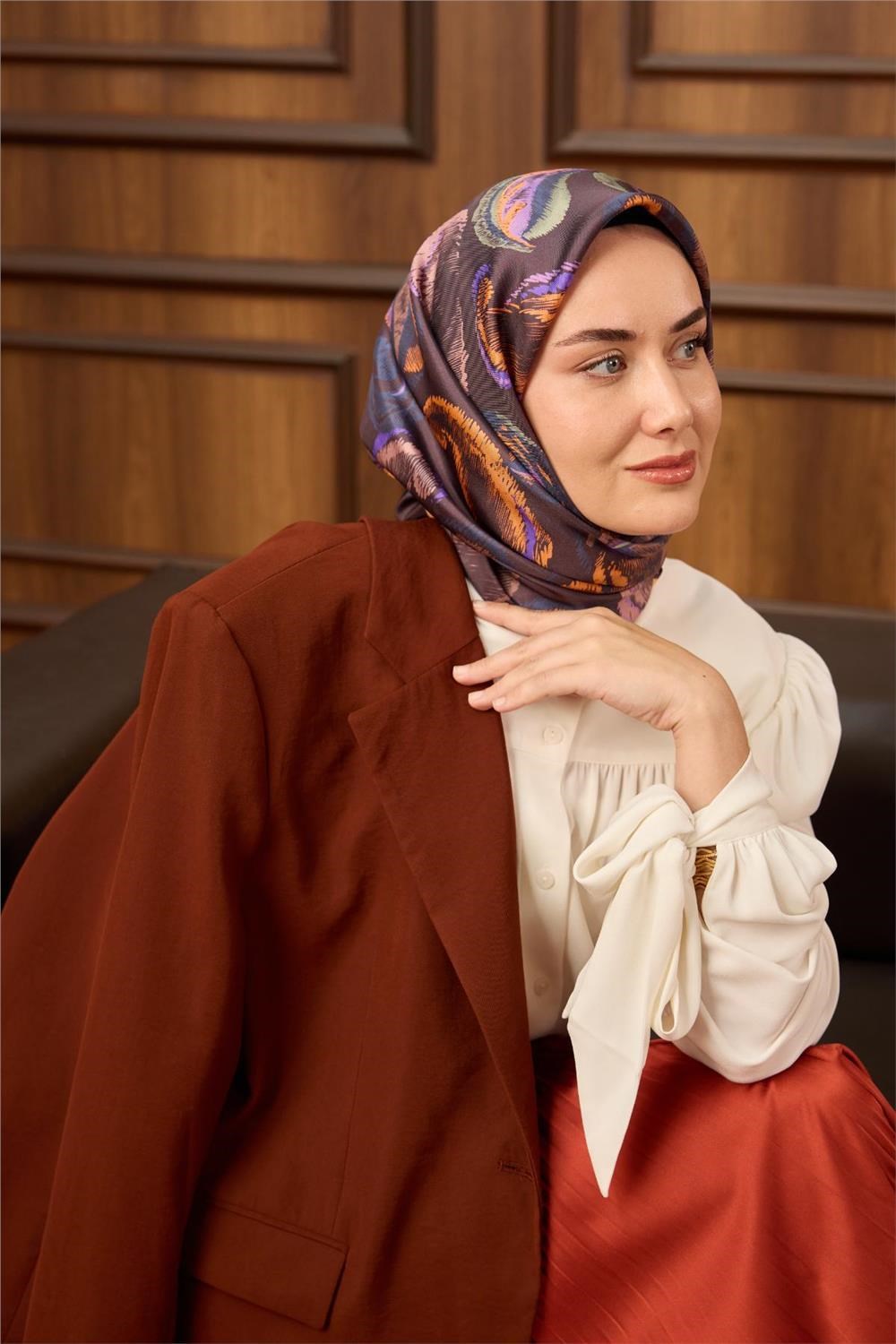 Twill İpek Eşarp Acı Kahve-Turuncu Desenli Tok Duruşlu 90x90