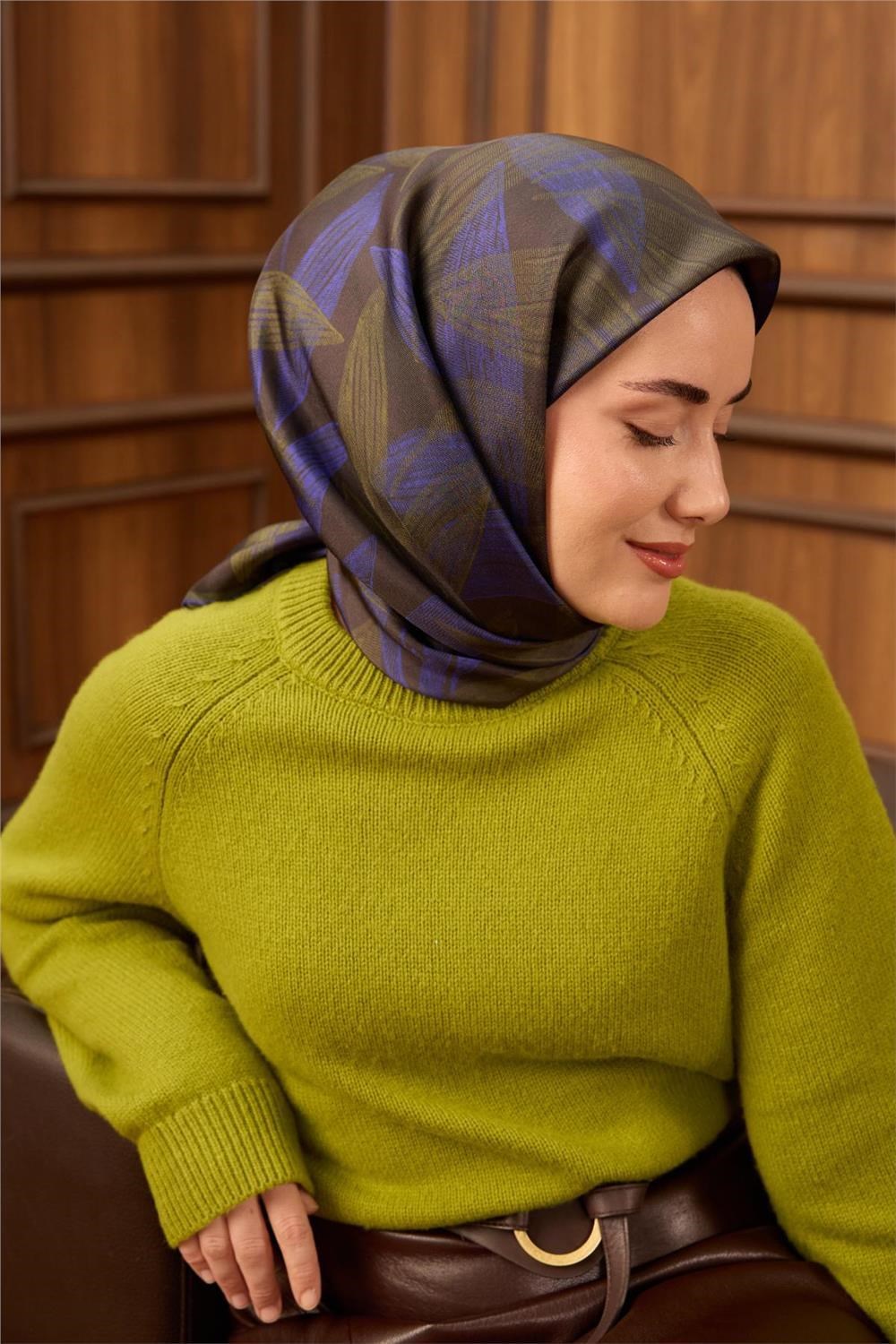 Twill İpek Eşarp Antrasit-Çivit Desenli Tok Duruşlu 90x90