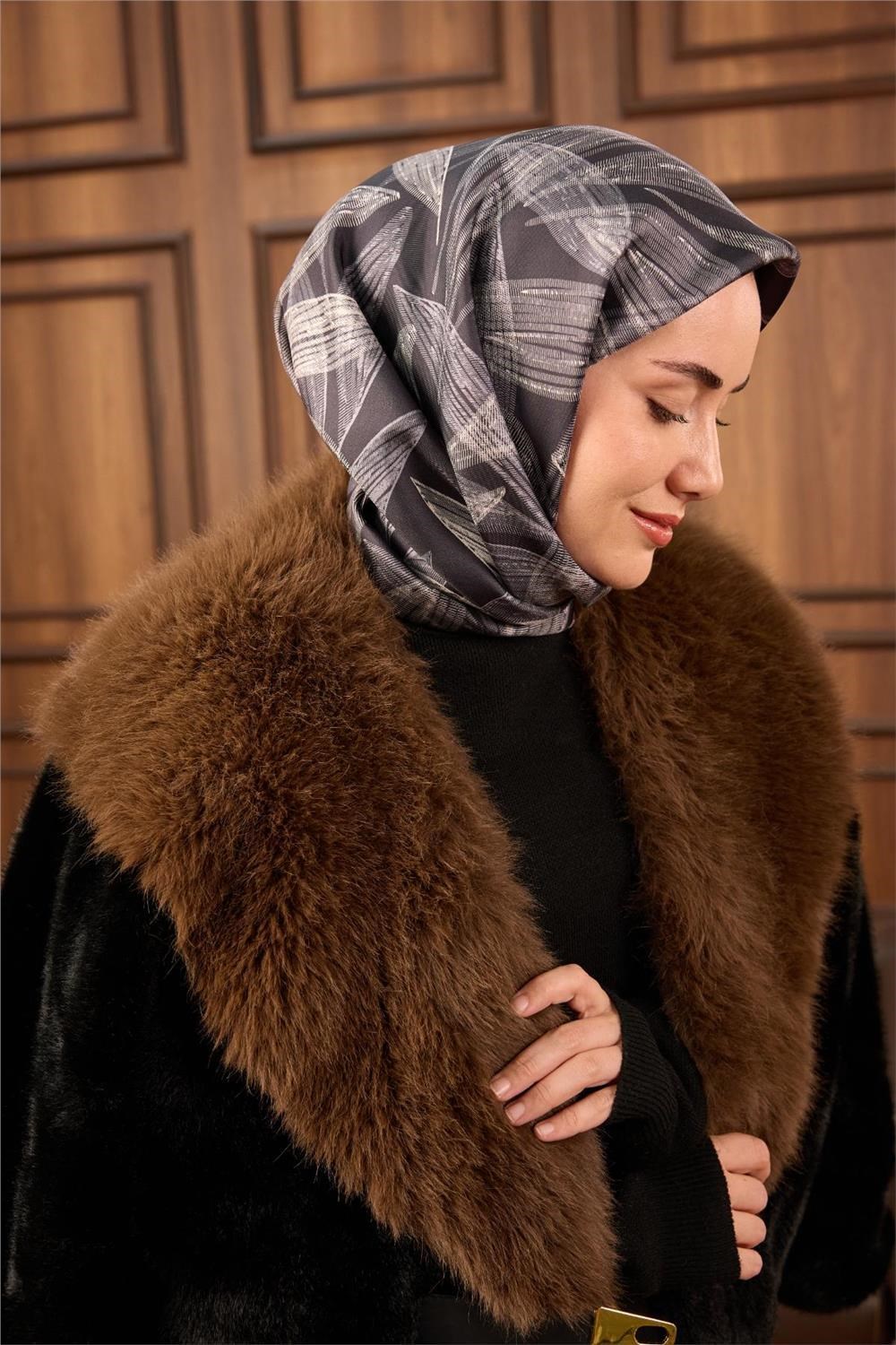 Twill İpek Eşarp Antrasit-Gri Gümüş Geçişli Kaymaz Tok Duruşlu 90x90