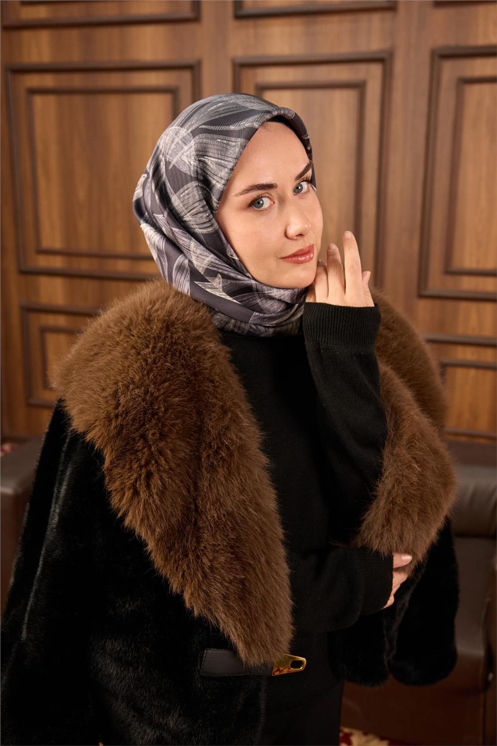 Twill İpek Eşarp Antrasit-Gri Gümüş Geçişli Kaymaz Tok Duruşlu 90x90