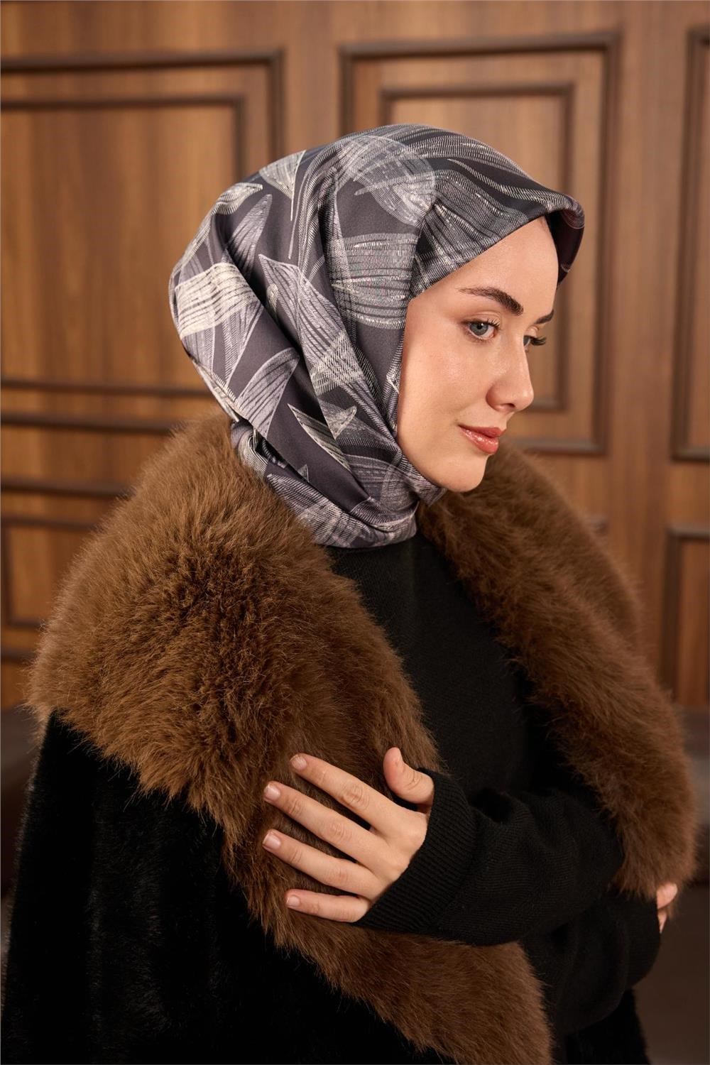 Twill İpek Eşarp Antrasit-Gri Gümüş Geçişli Kaymaz Tok Duruşlu 90x90