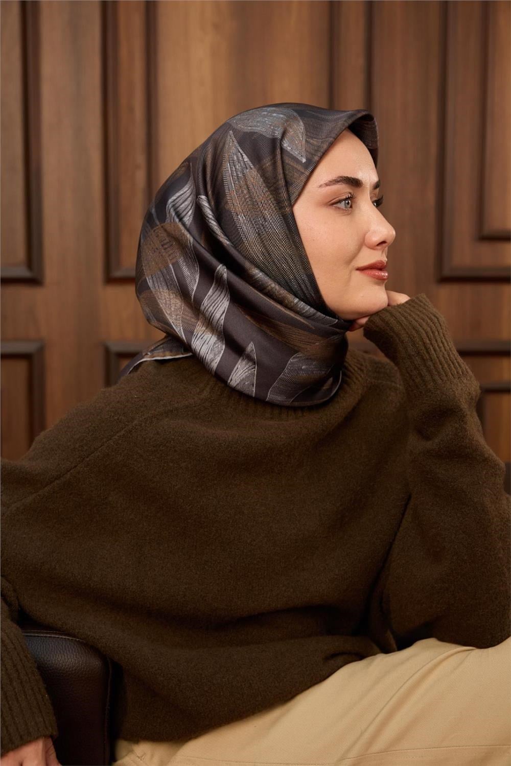Twill İpek Eşarp Antrasit-Gri Vizon Geçişli Kaymaz Tok Duruşlu 90x90