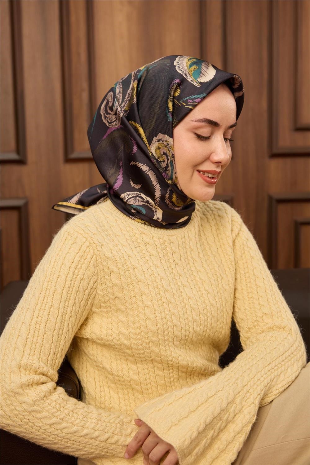 Twill İpek Eşarp Antrasit-Haki Desenli Tok Duruşlu 90x90