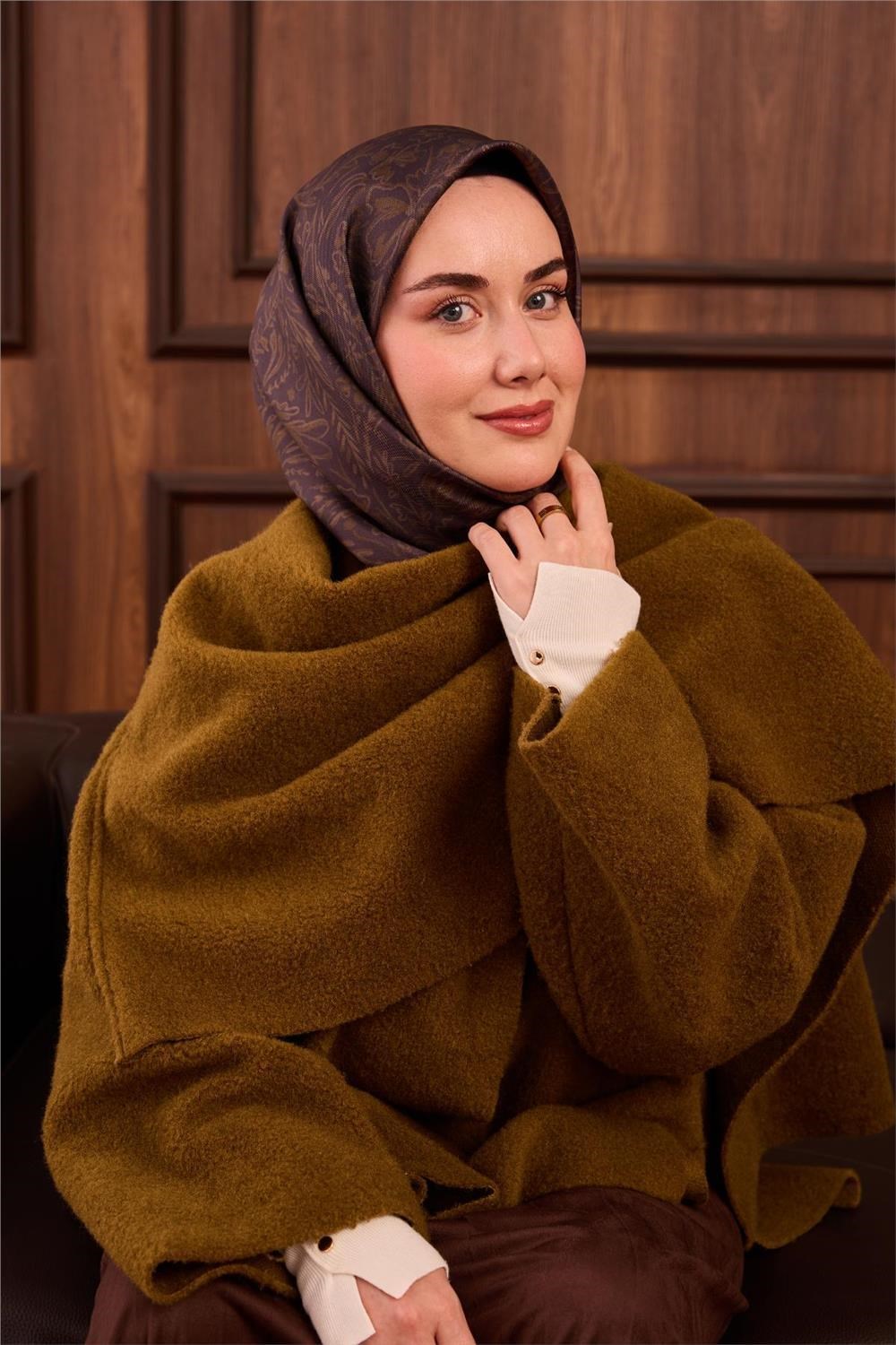 Twill İpek Eşarp Antrasit-Kına Yeşili Çiçek Desenli Tok Duruşlu Kaymaz 90x90
