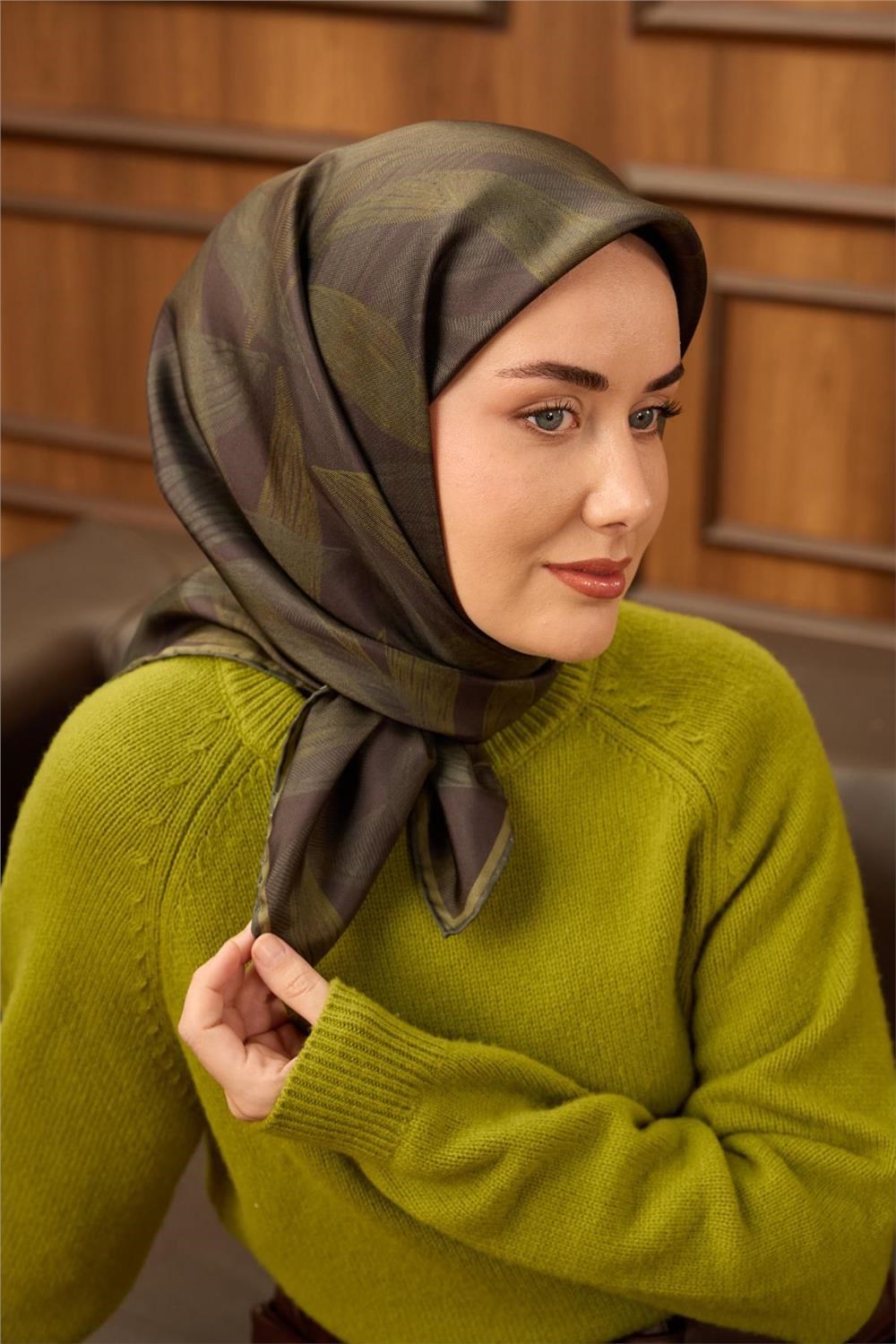 Twill İpek Eşarp Antrasit-Koyu Yeşil Desenli Tok Duruşlu 90x90