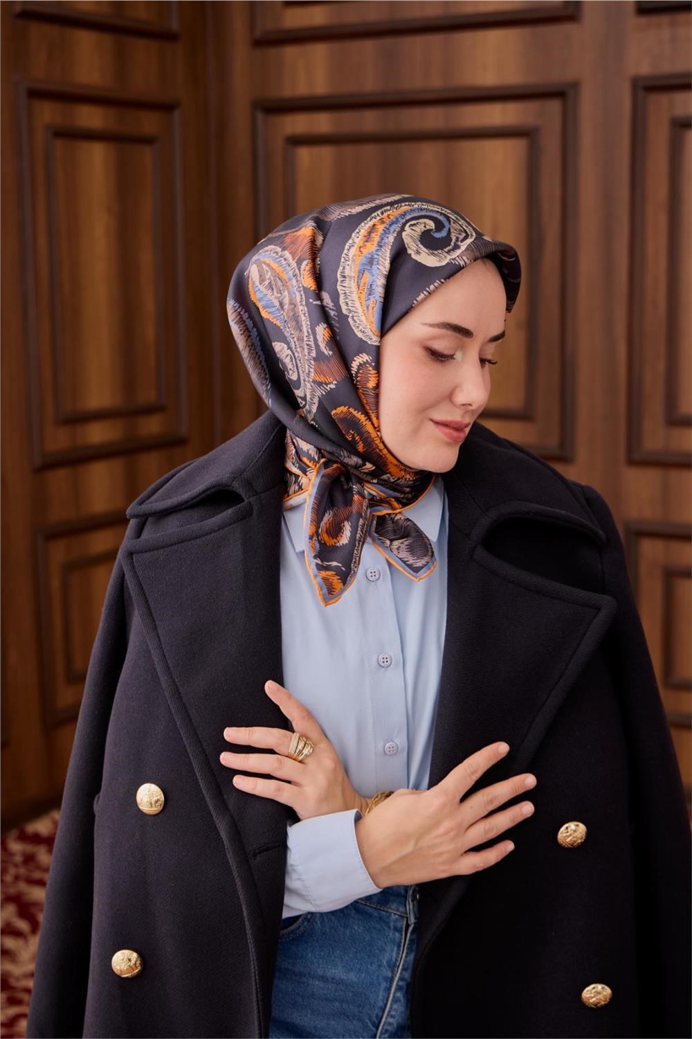 Twill İpek Eşarp Antrasit-Turuncu Desenli Tok Duruşlu 90x90