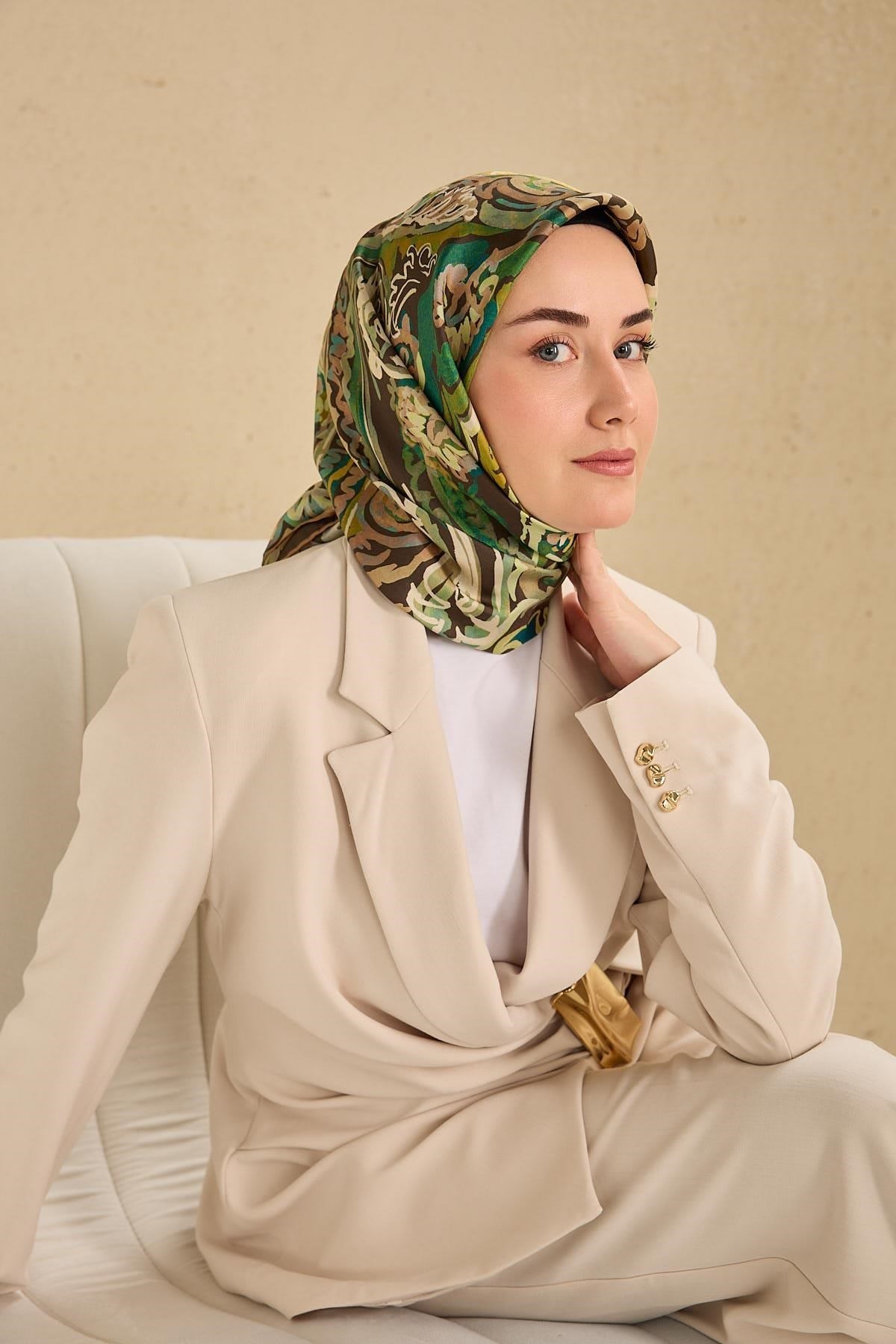 Twill İpek Eşarp Art Desen Koyu Yeşil 90x90