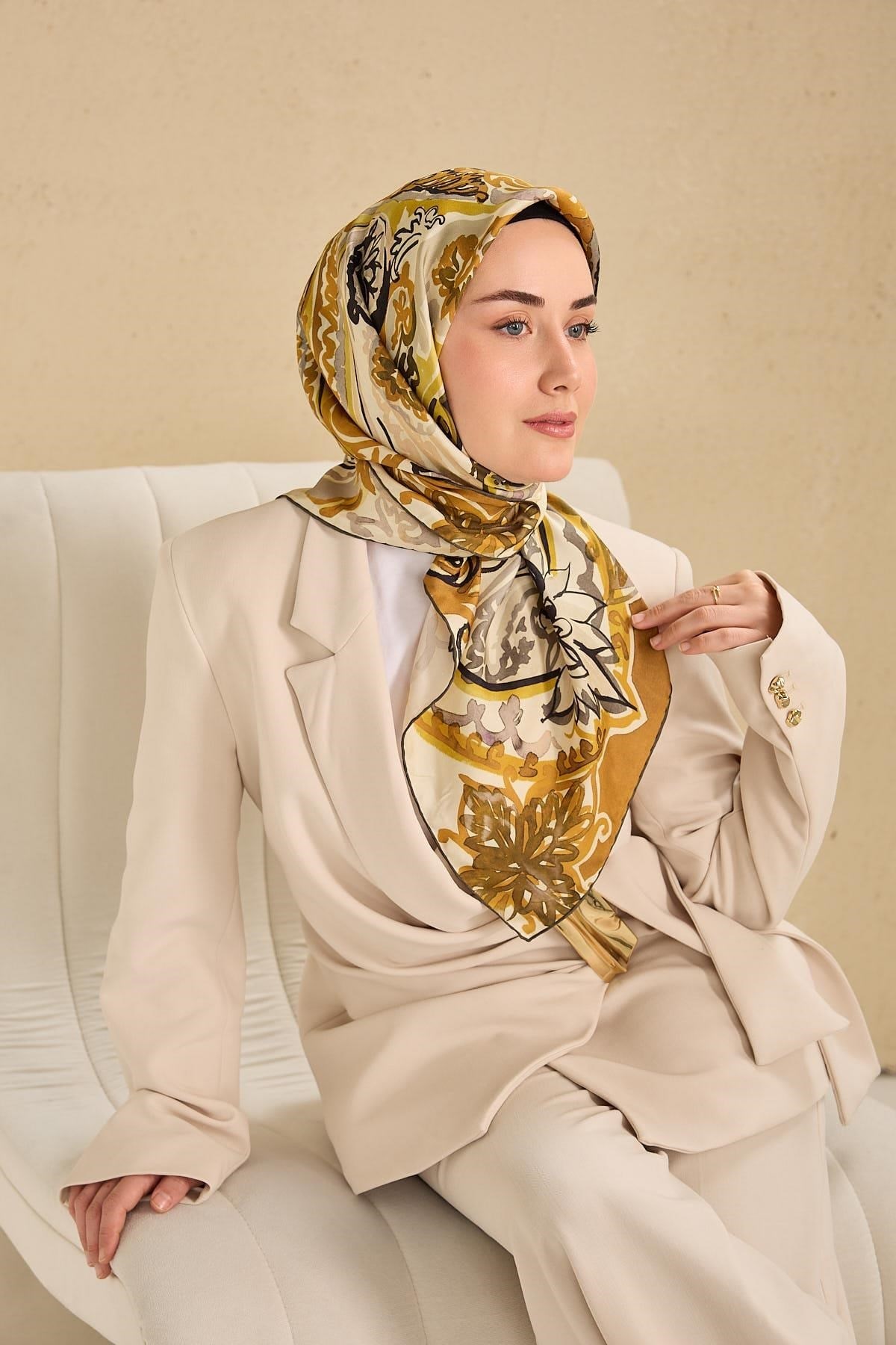 Twill İpek Eşarp Art Desen Krem 90x90
